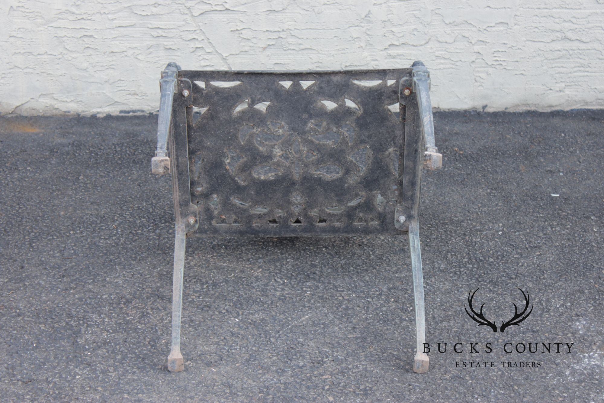 Cast Aluminum Neoclassical Style Outdoor Garden Armchair