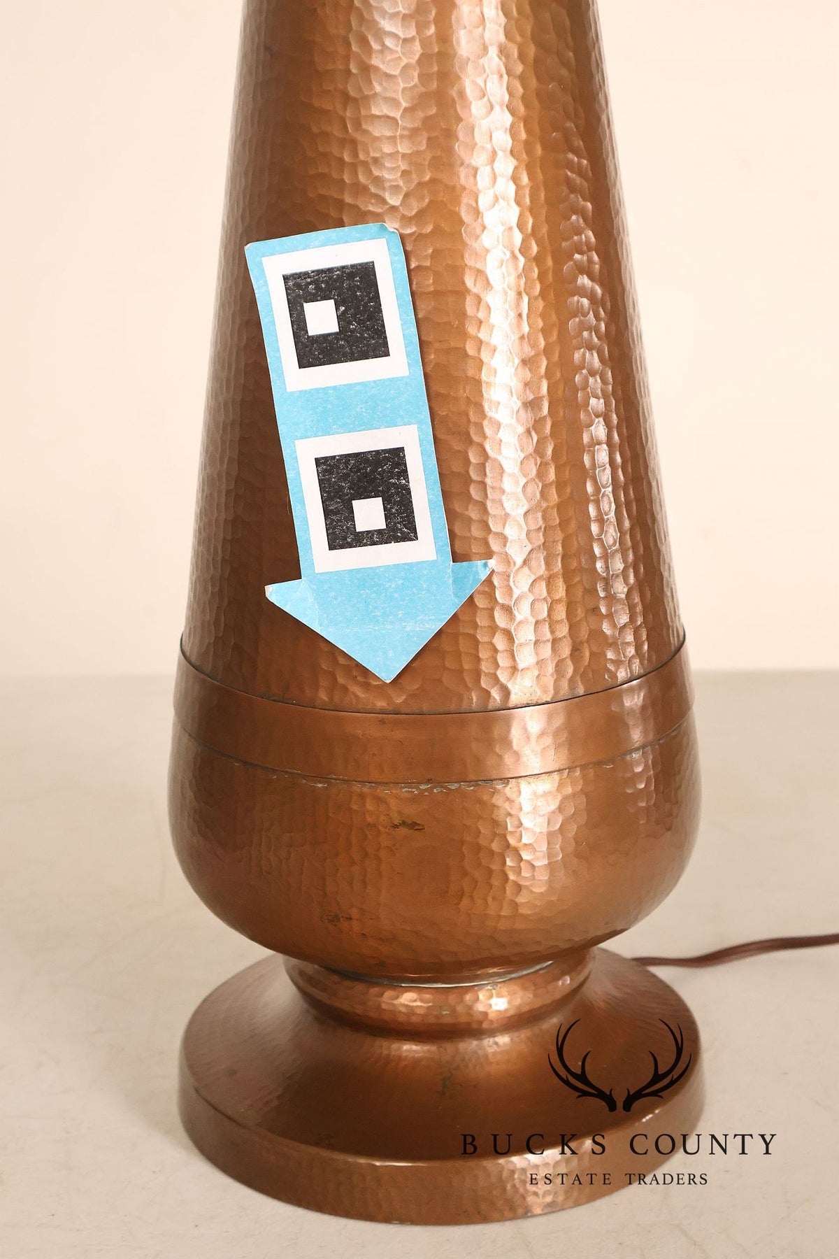 Antique Benedict Studios Arts And Crafts Hammered Copper And Mica Table Lamp