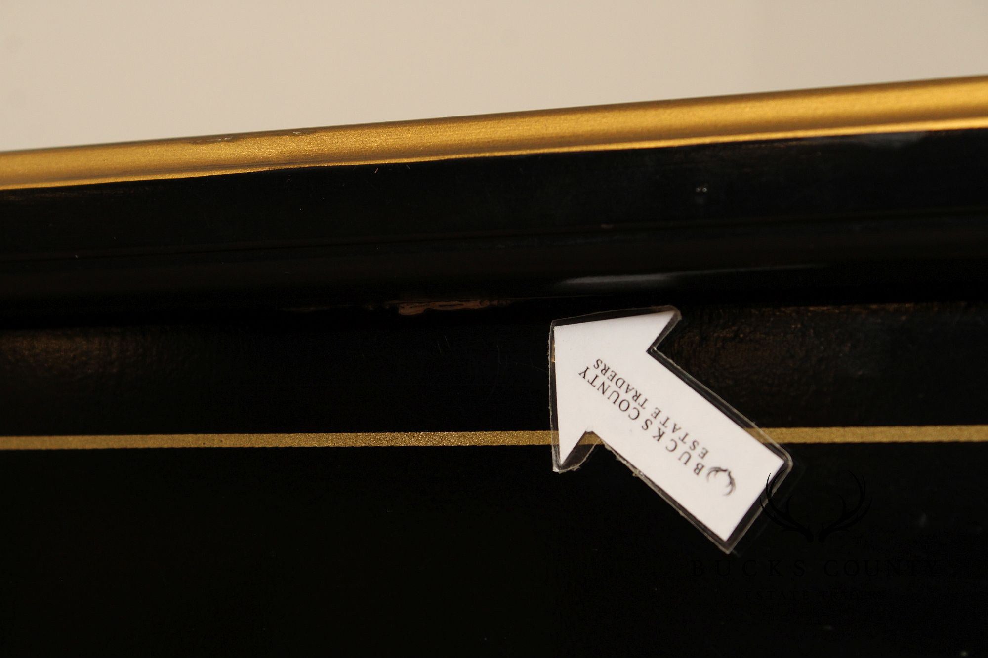 Drexel 'Et Cetera' Chinoiserie Style Glass Top End Table
