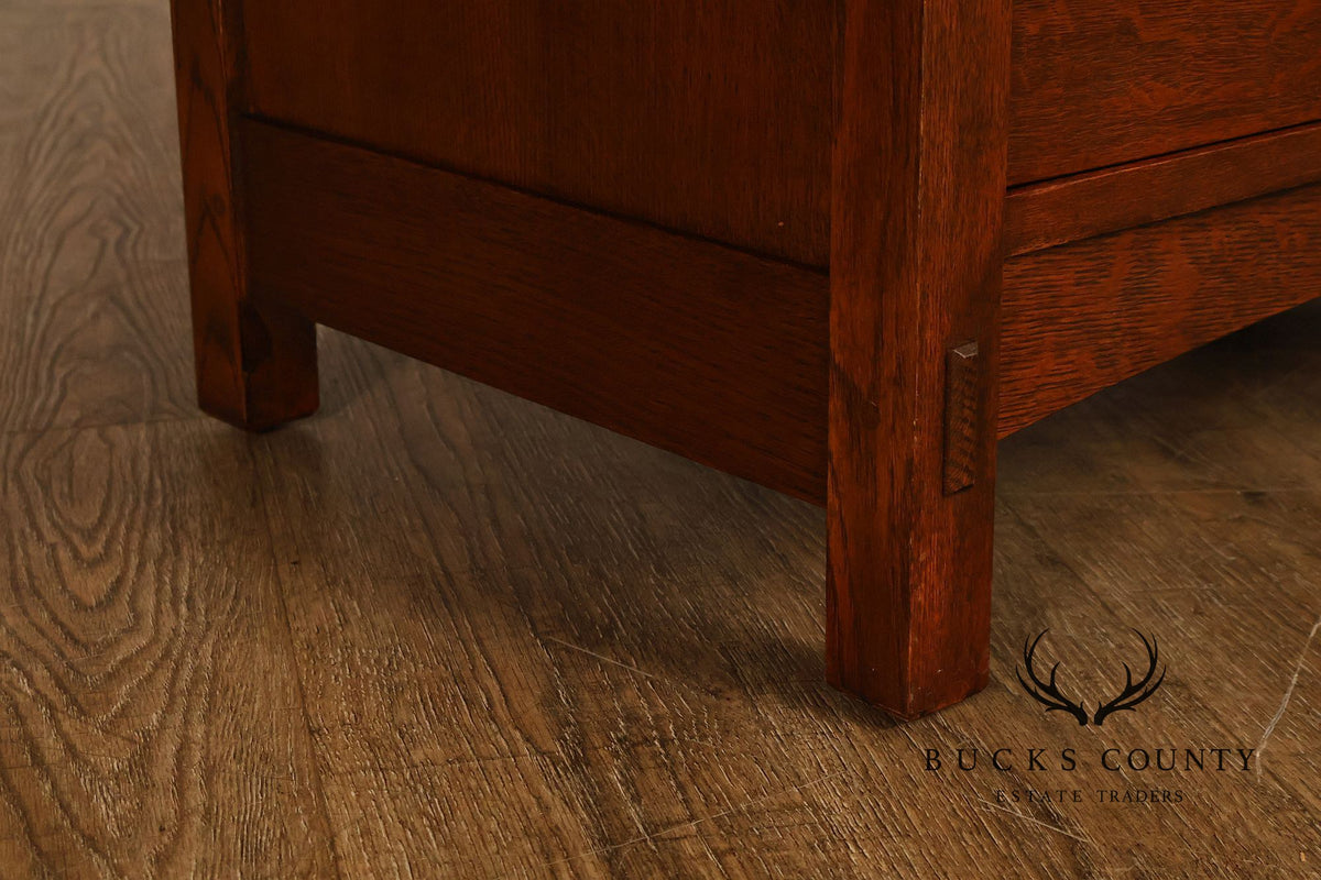 Stickley Mission Collection Pair Of Oak Three-Drawer Chests