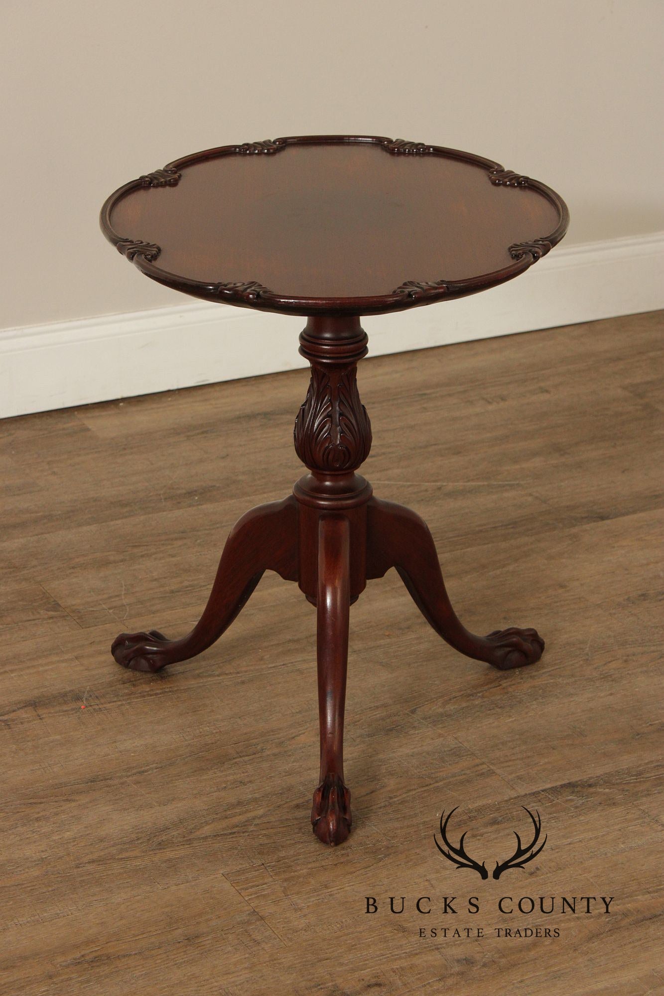 1940's Georgian Style Pair of Mahogany Tilt-Top Pedestal Tables