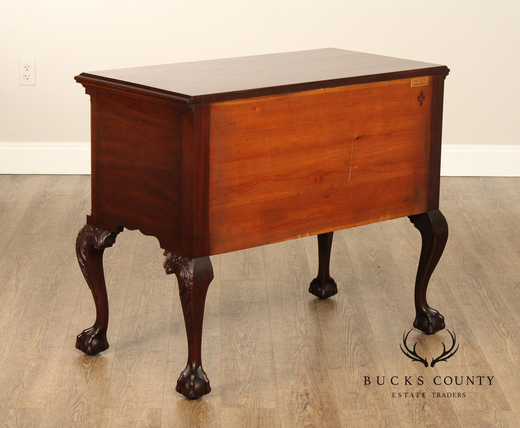 Kittinger Colonial Williamsburg Mahogany Chippendale Style Lowboy