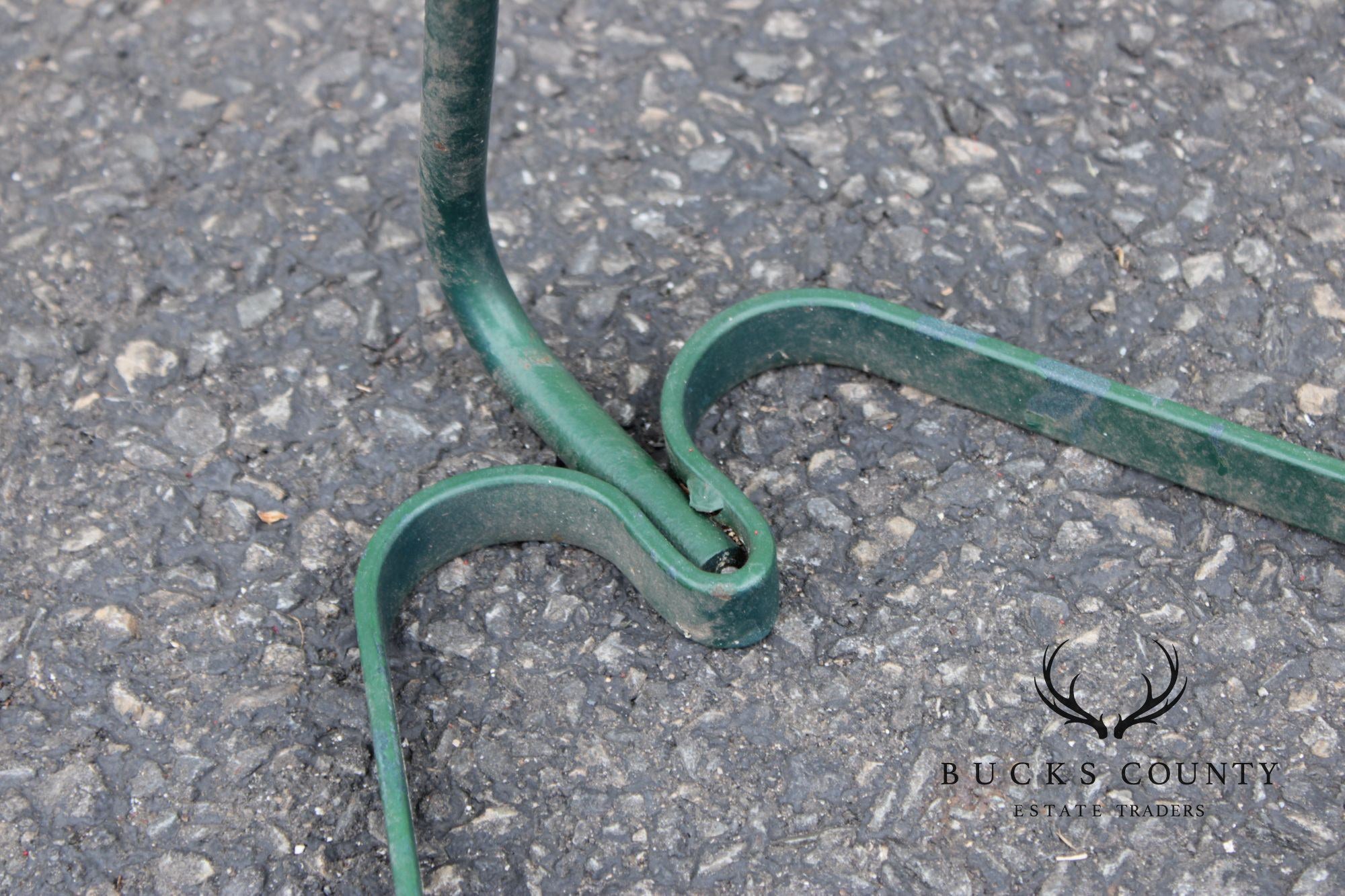 Vintage Salterini Lily Pad Leaf Wrought Iron Garden Table