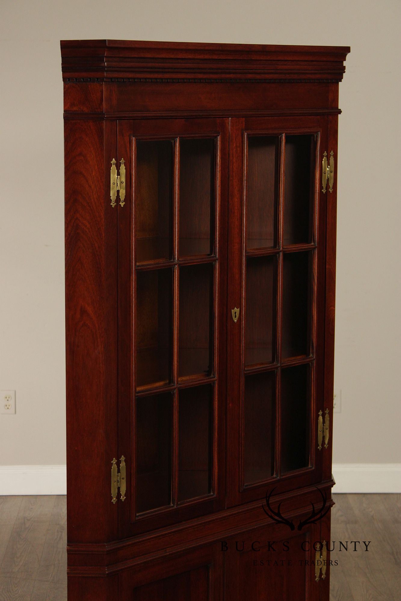 Craftique Chippendale Style Mahogany Corner Cabinet