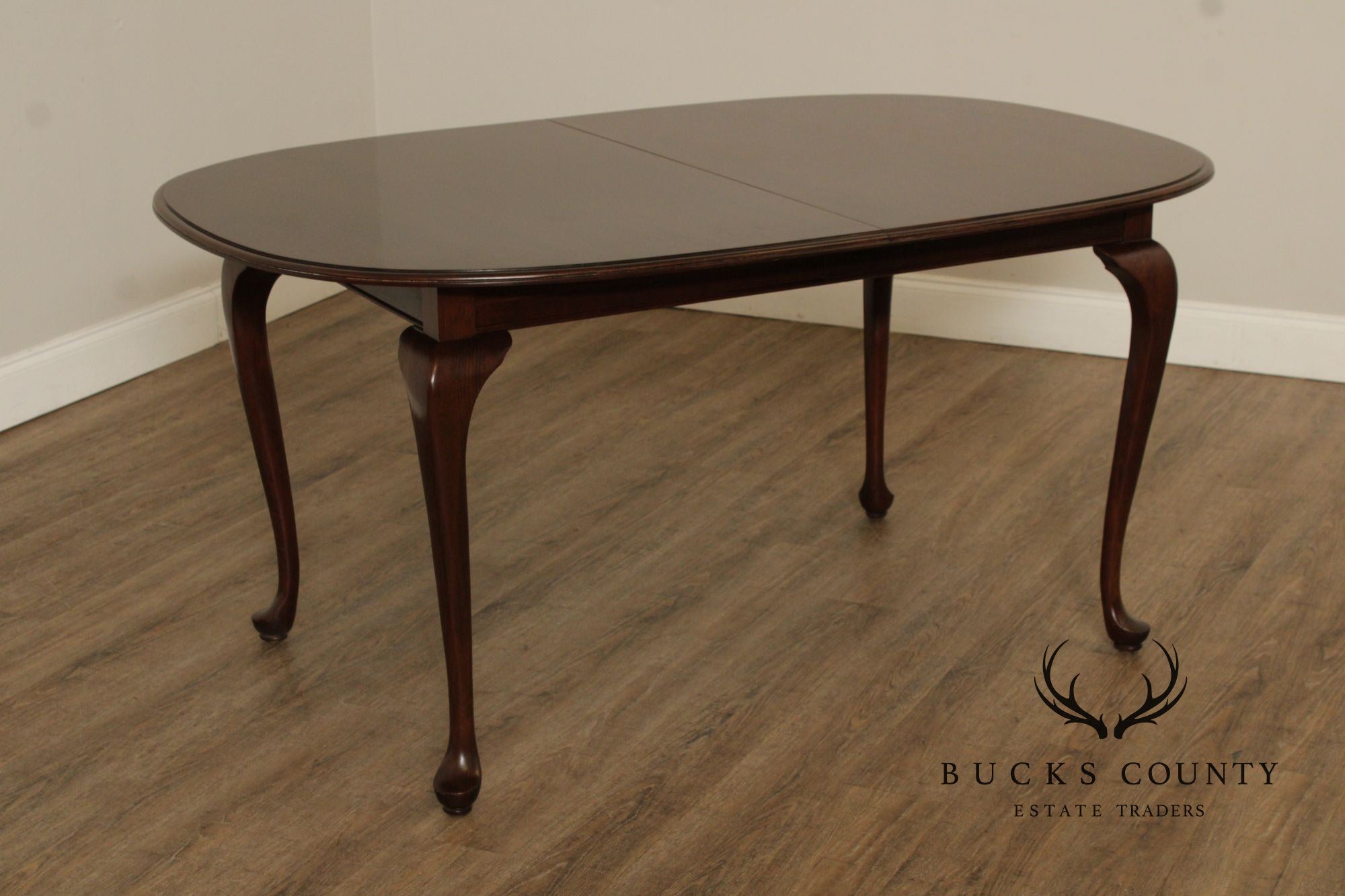 Ethan Allen Georgian Court Cherry Expandable Dining Table