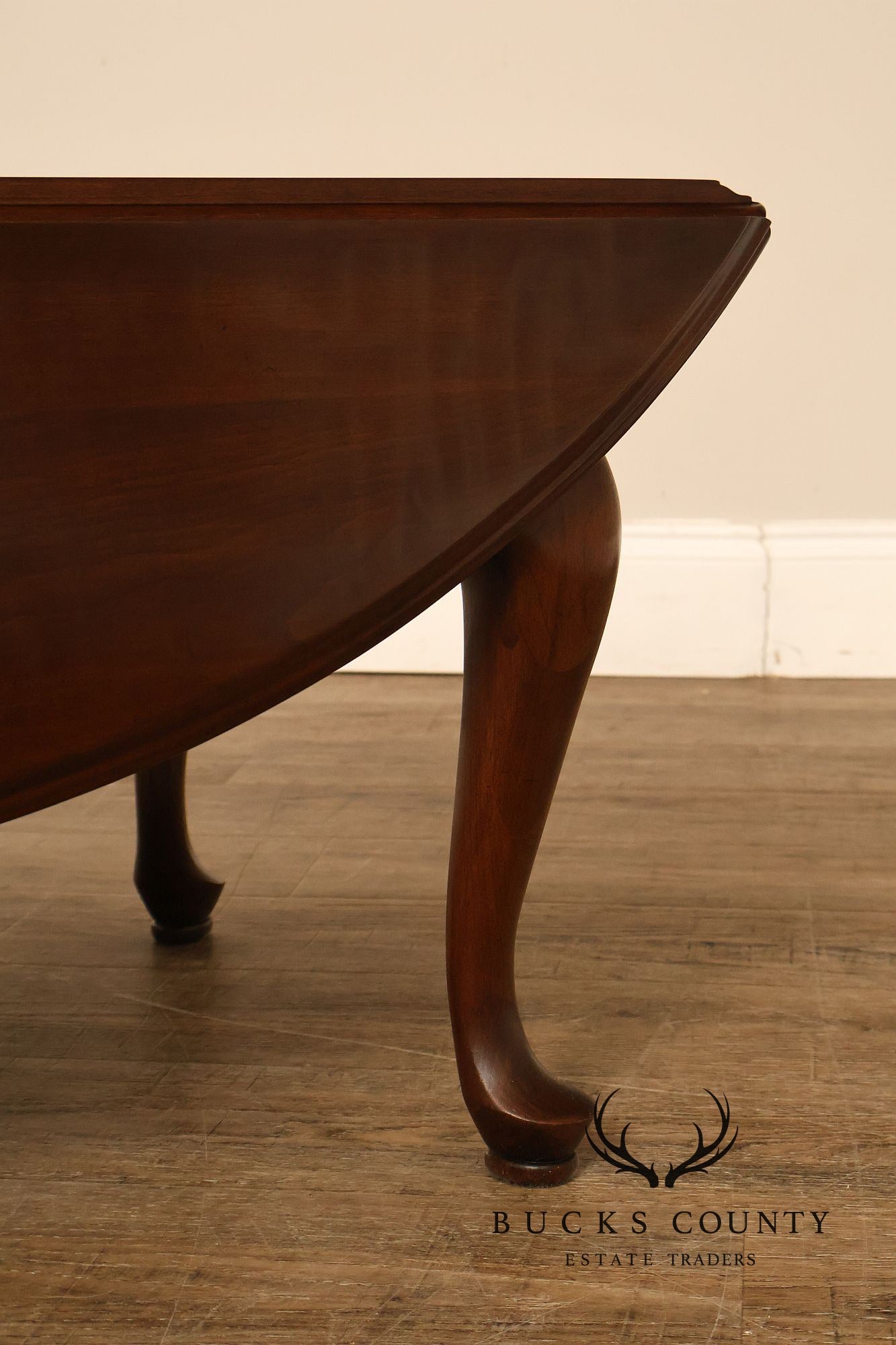 Ethan Allen Queen Anne Style Cherry Drop Leaf Coffee Table