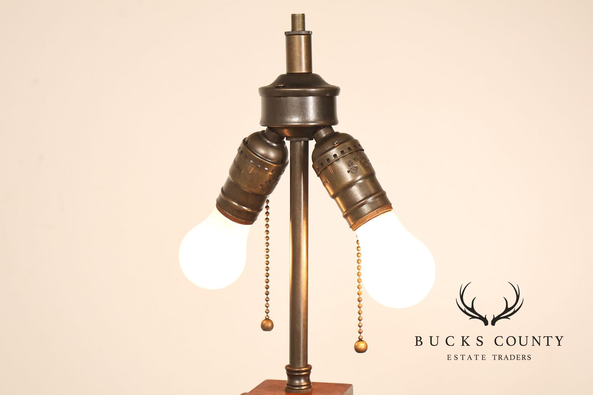 Stickley Mission Collection Oak Ellis Table Lamp