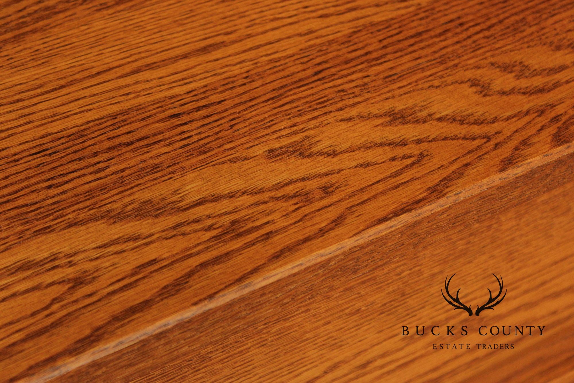 Hunt Country Furniture Country Style Oak Nine-Drawer Dresser