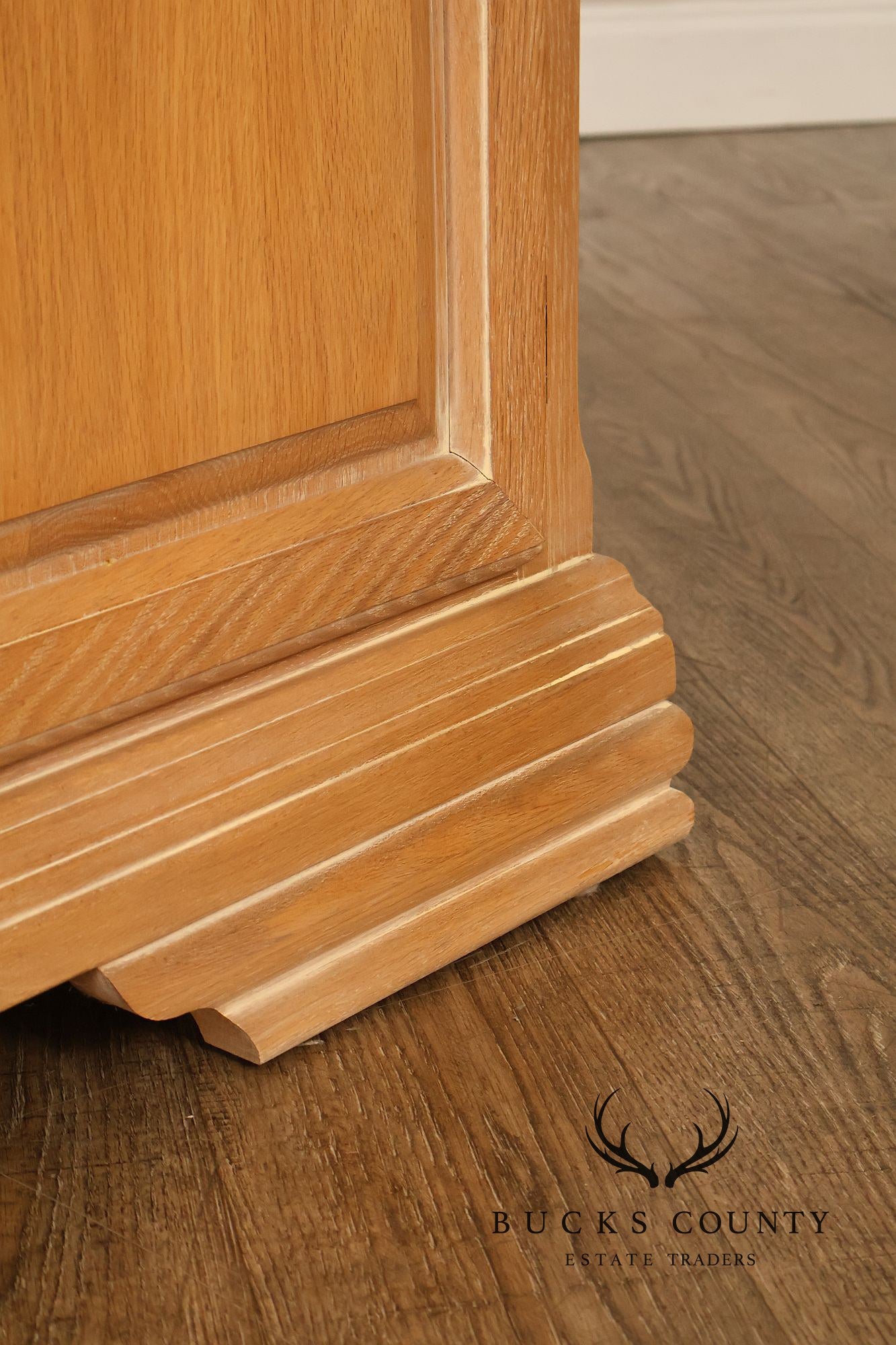 Hespeler Furniture Light Oak Illuminated China Cabinet