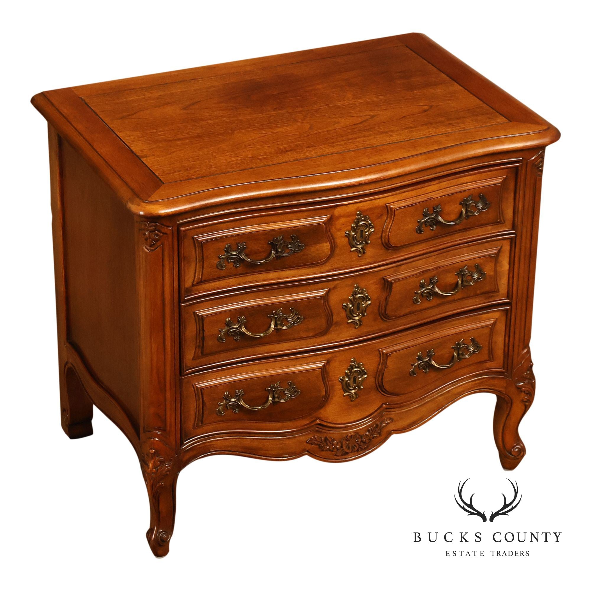 Henredon 'Villandry' French Louis XV Style Walnut Nightstand