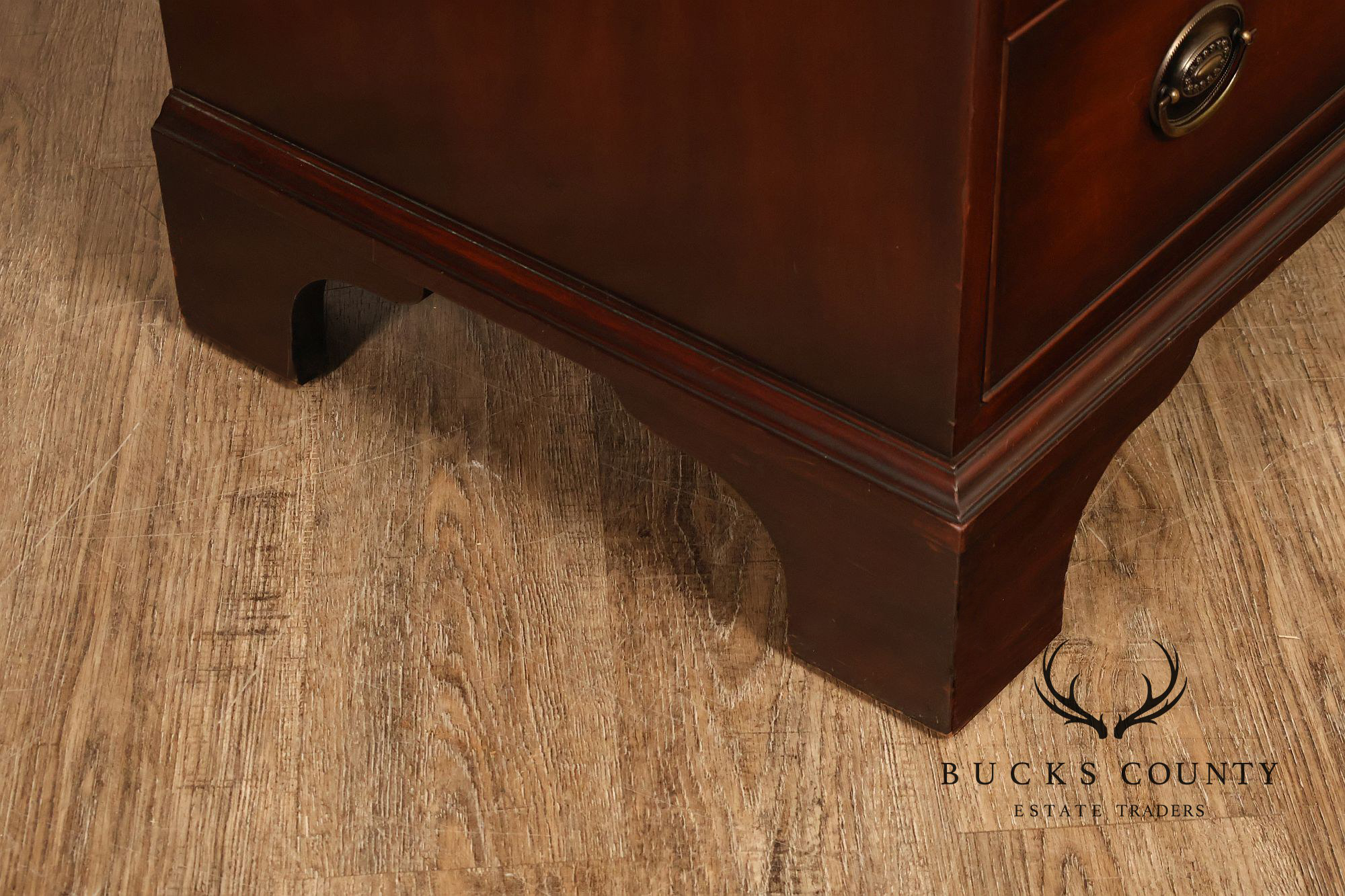 Kindel Georgian Style Mahogany Chest on Chest