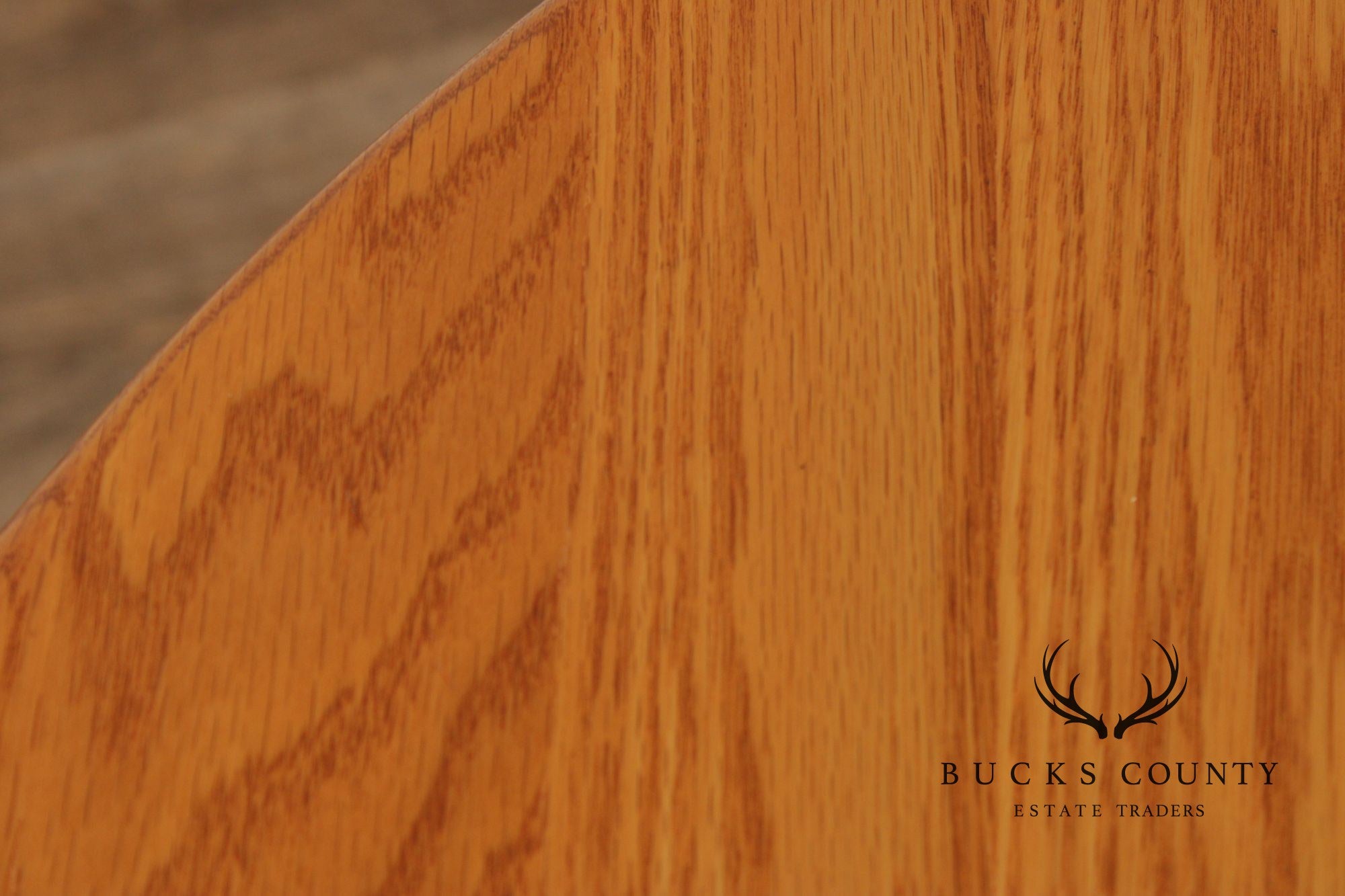 Solid Oak Round Expandable Pedestal Dining Table