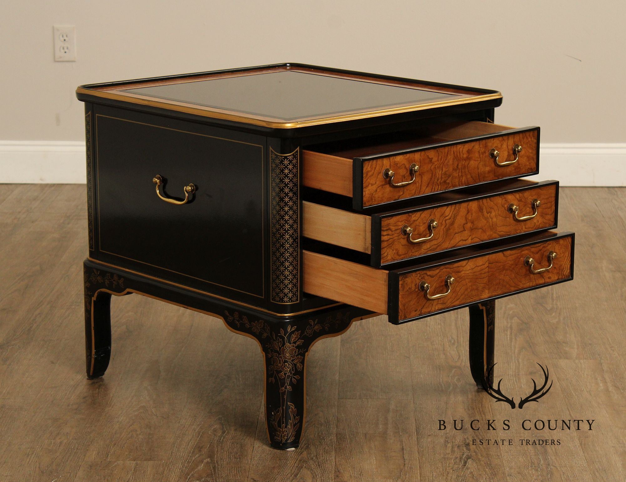 Drexel 'Et Cetera' Chinoiserie Style Glass Top End Table