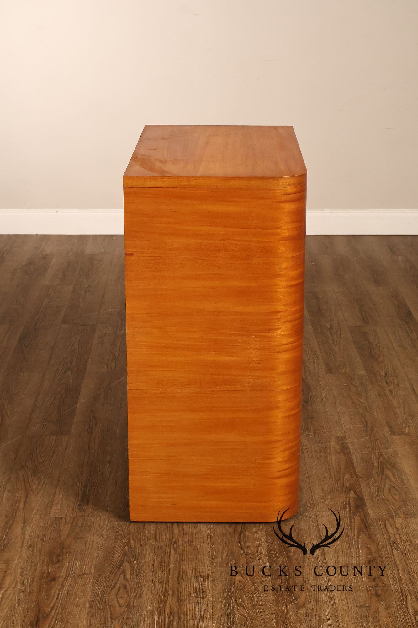 Donald Deskey Attributed 1930s Art Deco Streamlined Pair Of Five Drawer Chests