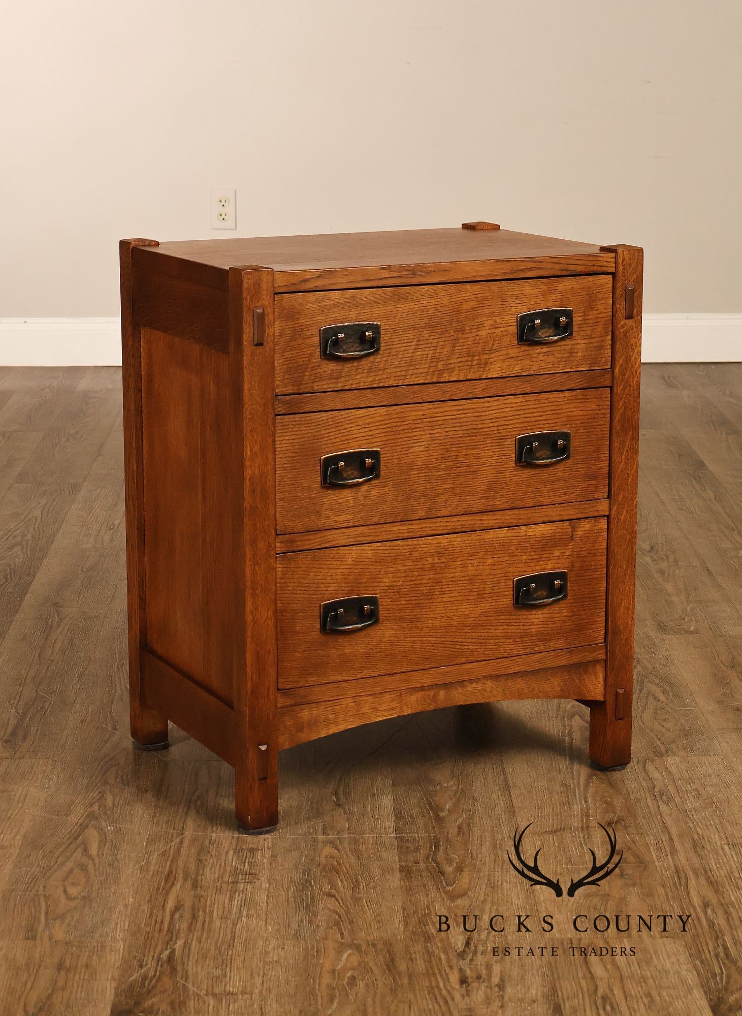 Stickley Mission Collection Pair Of Oak Chest Nightstands