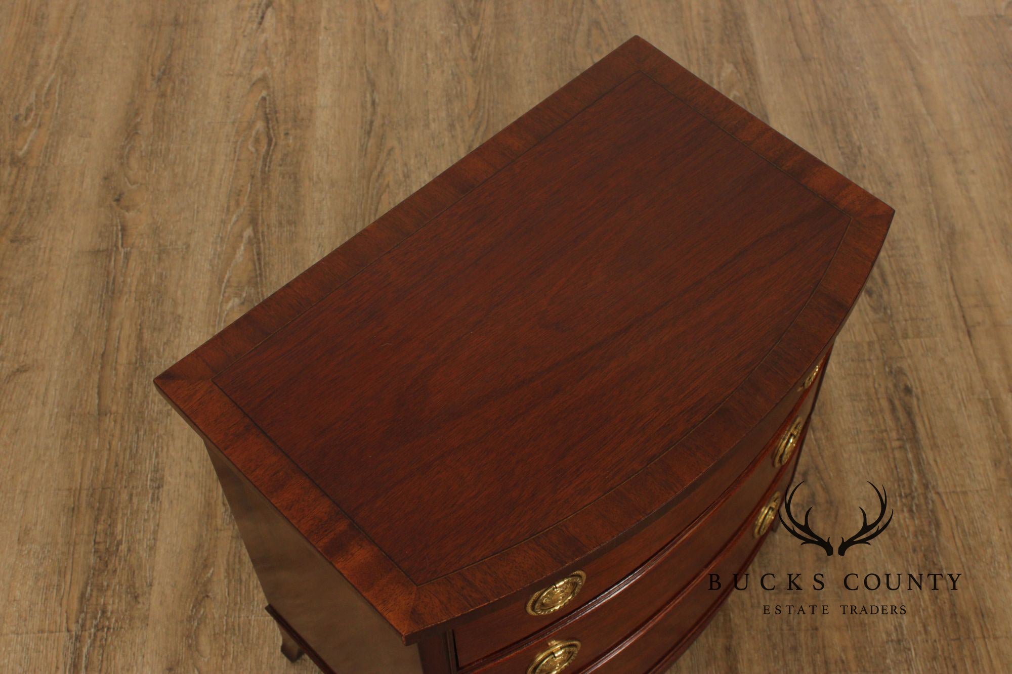 Councill Craftsmen Hepplewhite Style Mahogany Bowfront Nightstand Chest