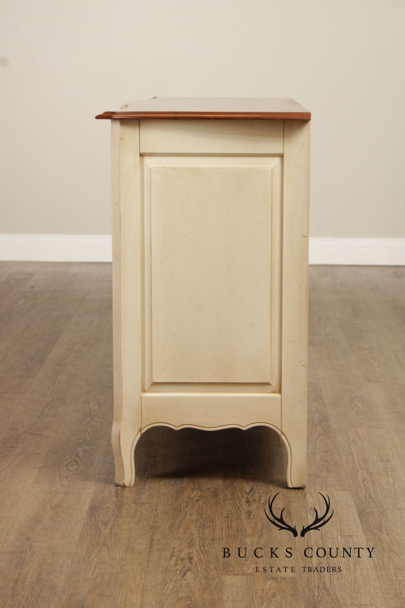 Ethan Allen French Country Style Painted Dresser