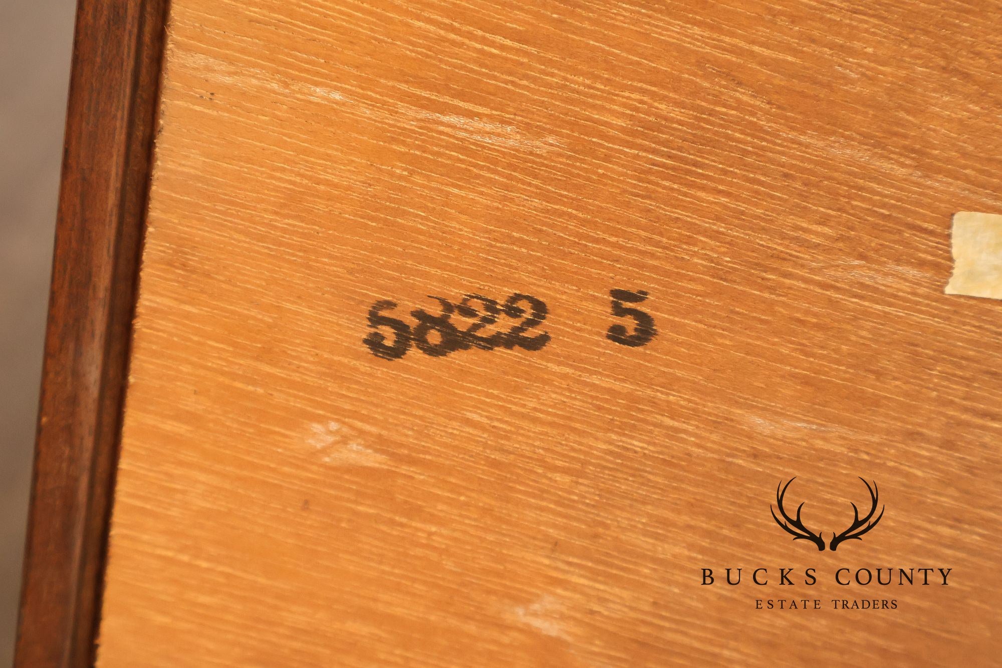 Thomasville Traditional Style Pair Lighted Curio Display Cabinets