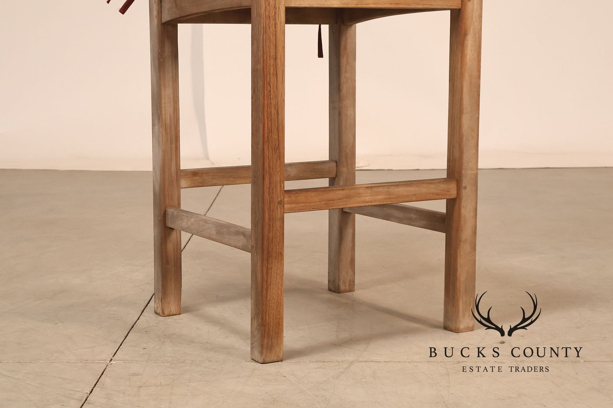 BenchSmith Set of Four 'Buckingham' Teak Outdoor Bar Stools
