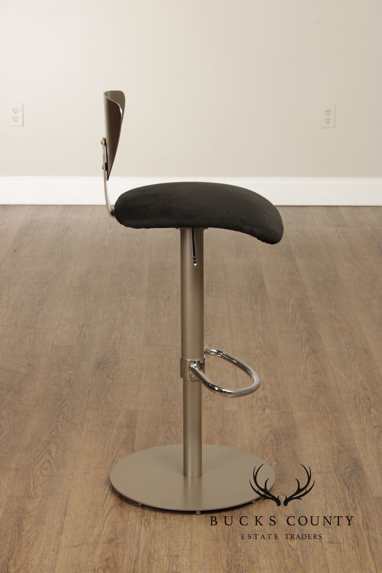 Modern Style Set of Seven Brushed Steel Swivel Bar Stools