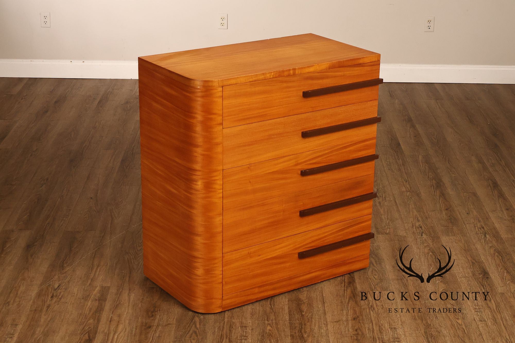 Donald Deskey Attributed 1930s Art Deco Streamlined Pair Of Five Drawer Chests