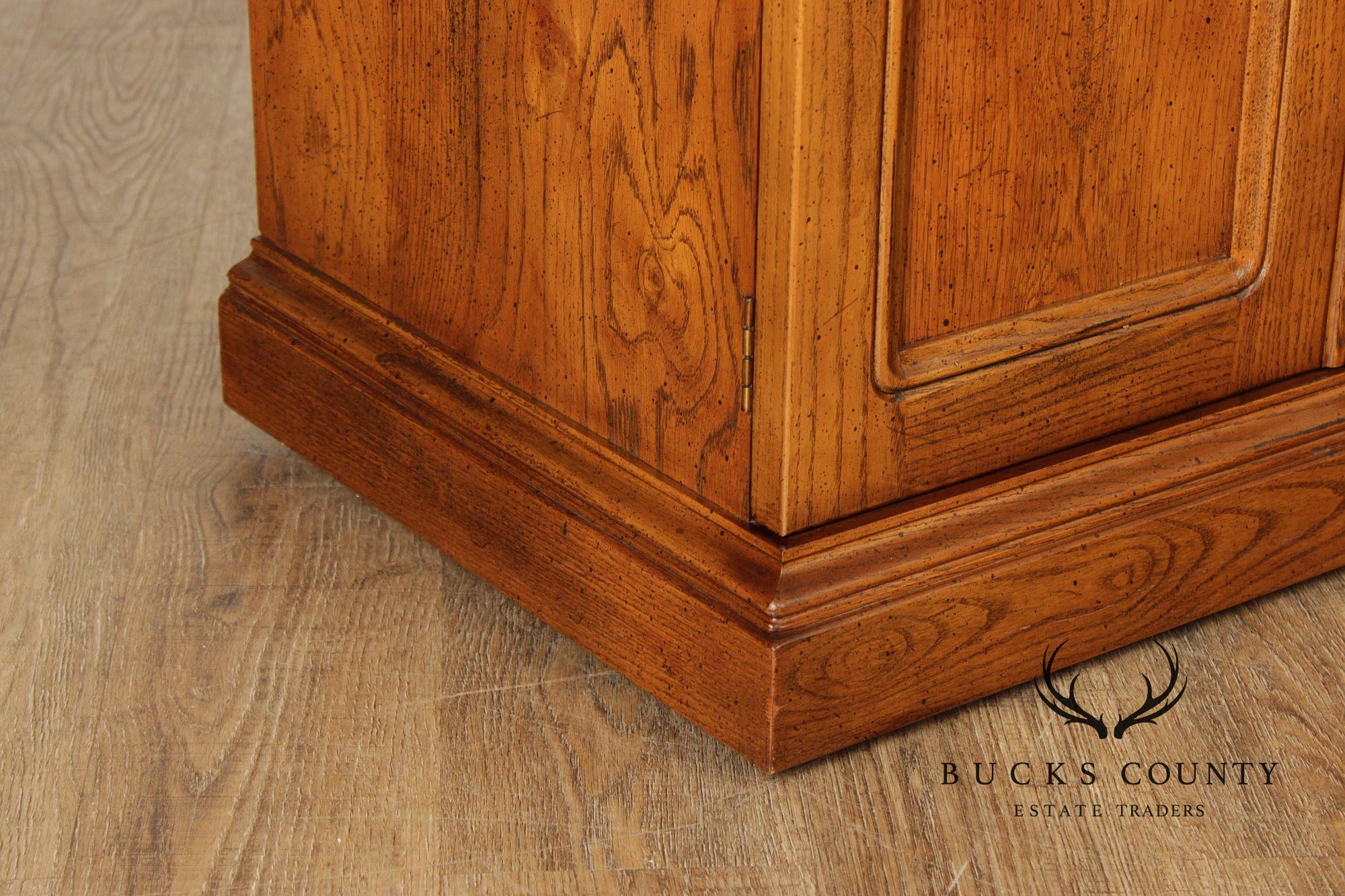 Henredon Artefacts Collection Oak Sideboard Credenza