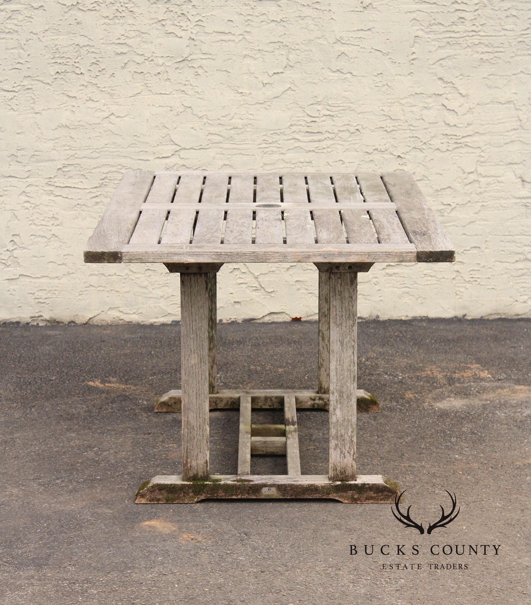 Gloster Teak Outdoor Patio Dining Table With Four Chairs