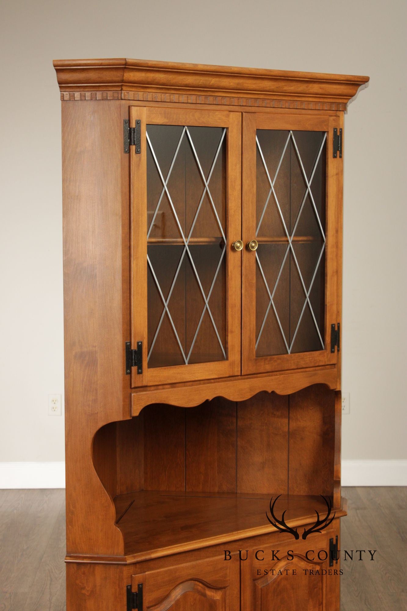 Ethan Allen Heirloom Maple Corner Cabinet