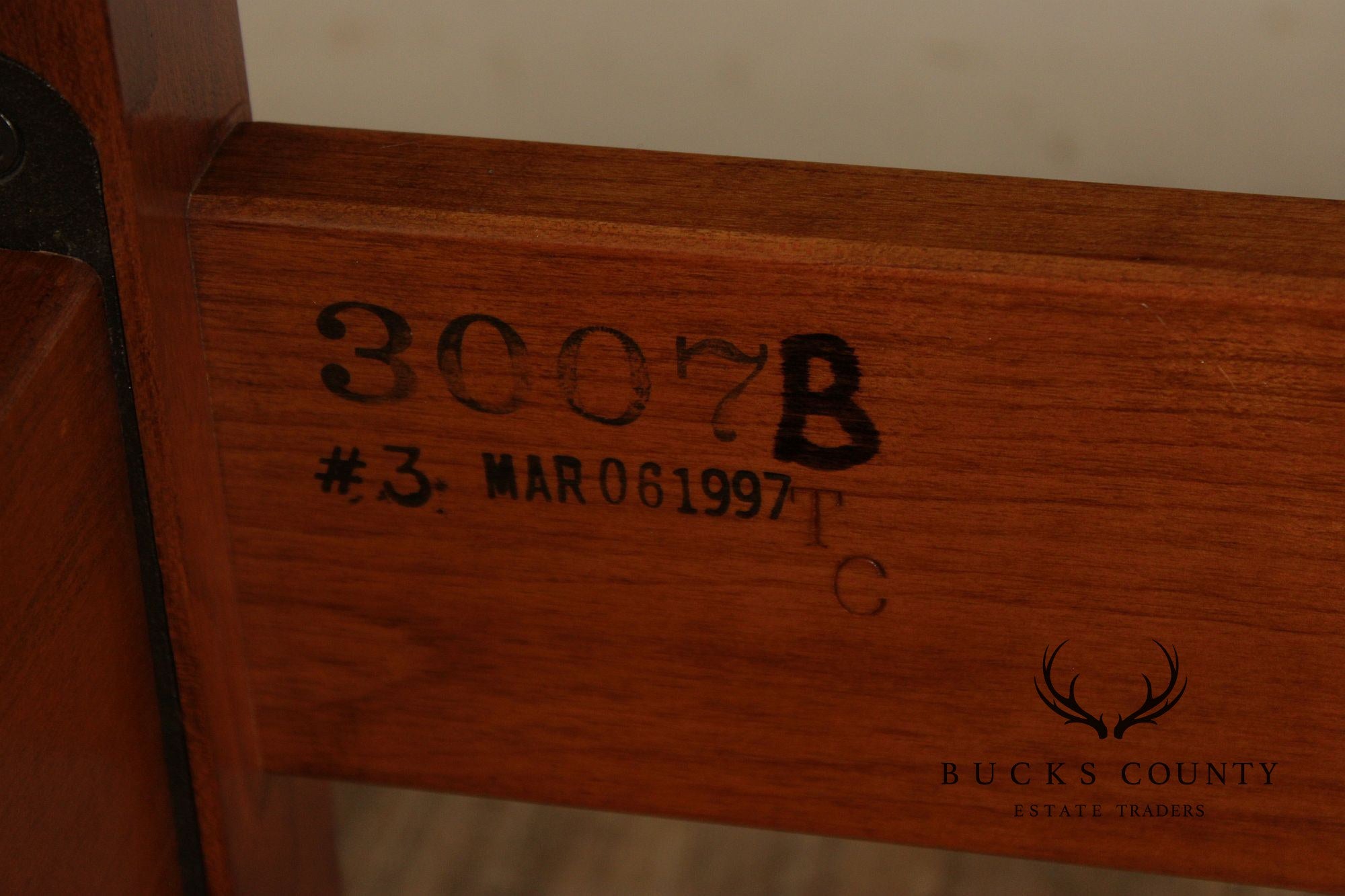 Stickley Traditional Cherry Queen Bed