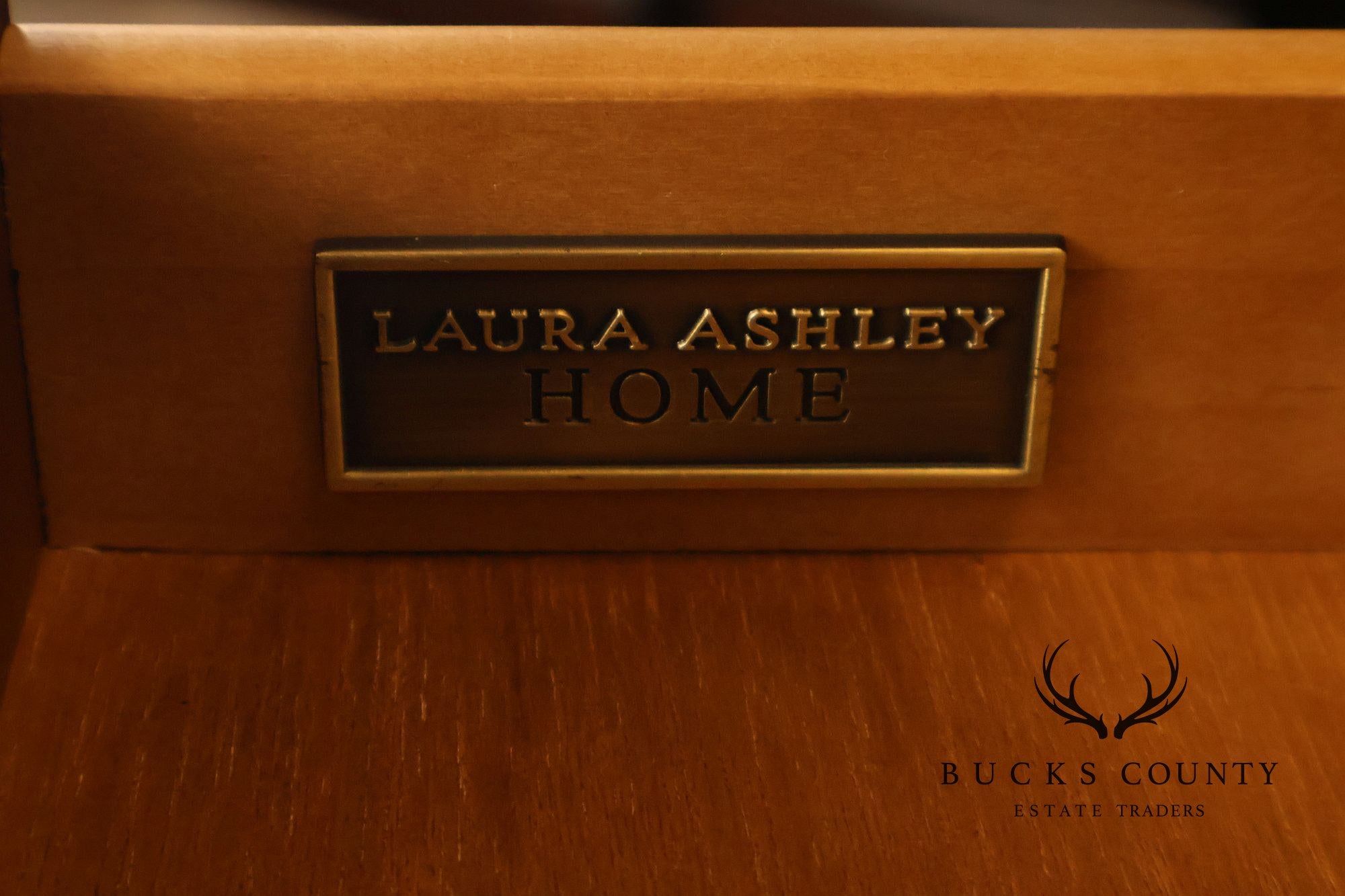 Laura Ashley Home Traditional Sideboard Buffet Cabinet