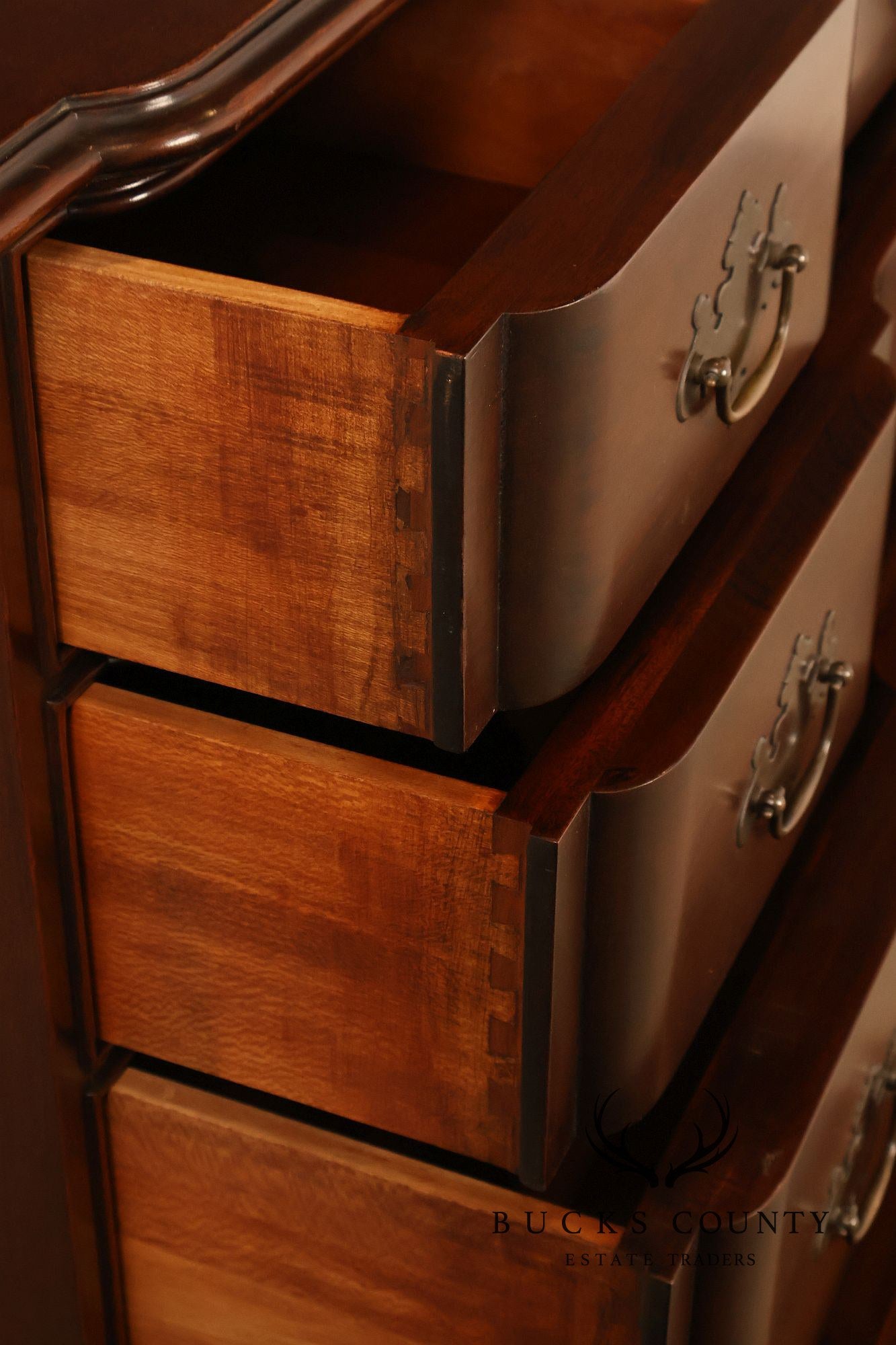 Kindel Chippendale Style Vintage Mahogany Block Front Chest Of Drawers