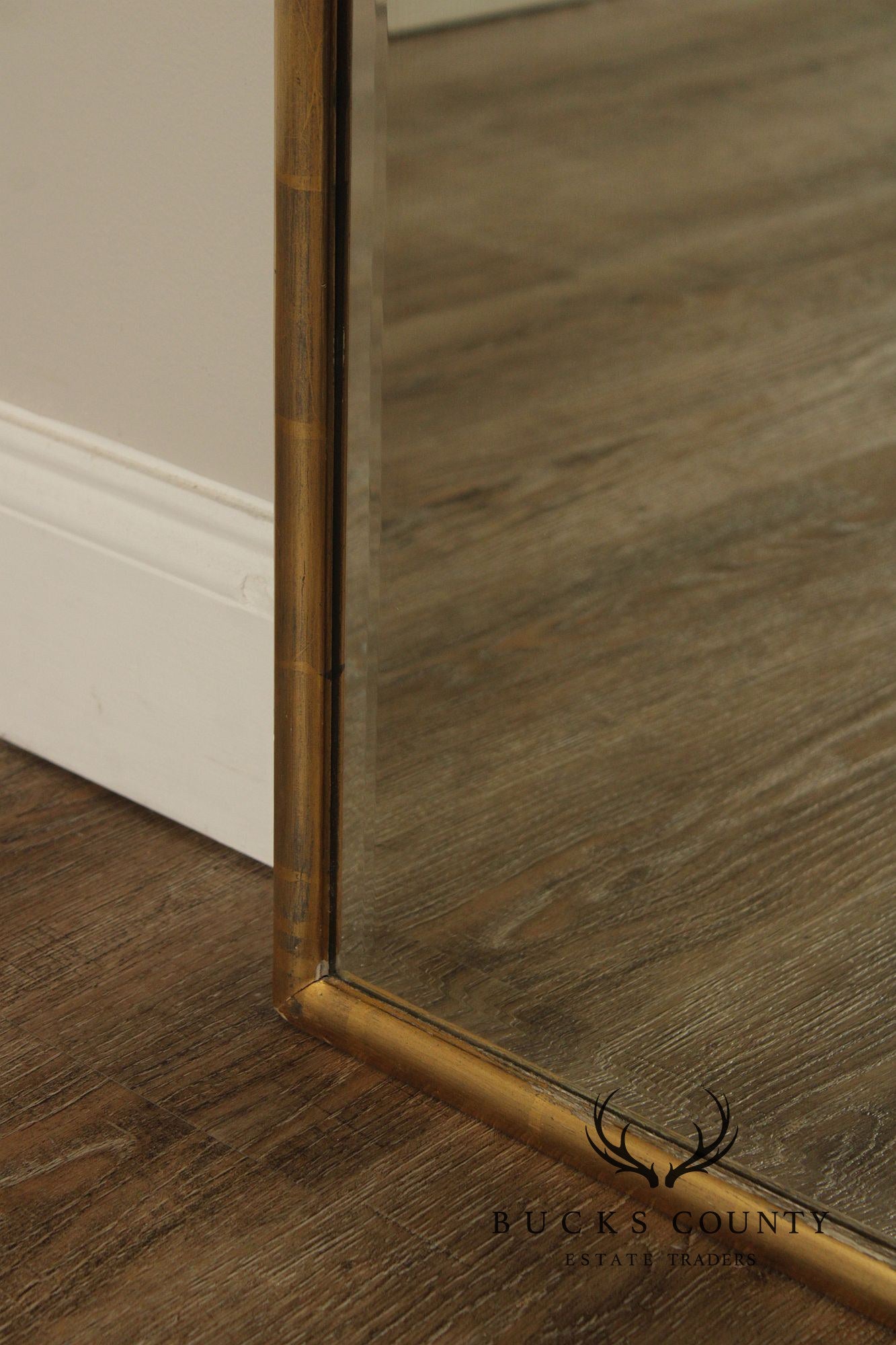 Queen Anne Style Gilt Frame Looking Glass Wall Mirror