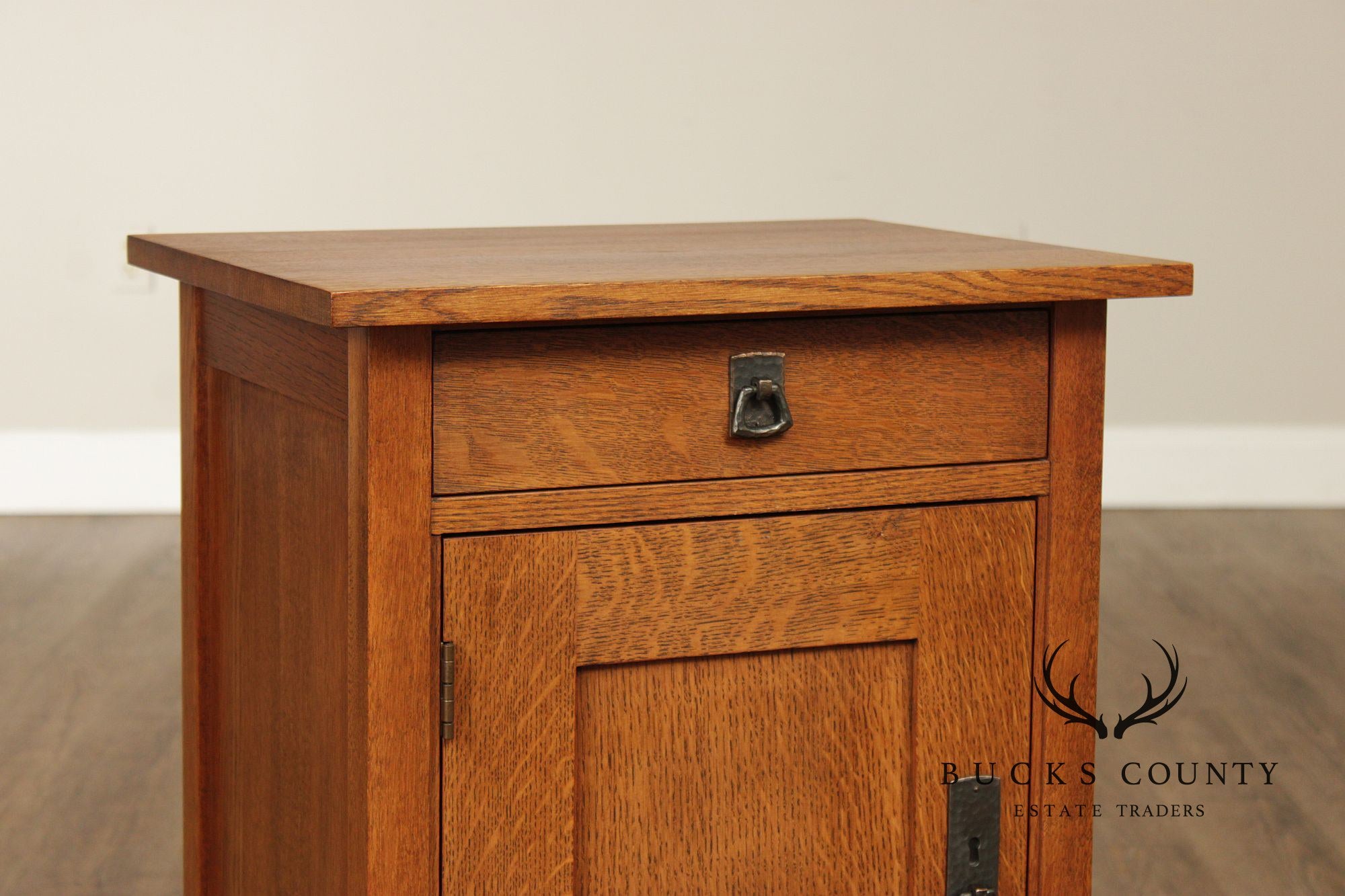 Stickley Mission Collection Oak Pair Of Cabinet Nightstands