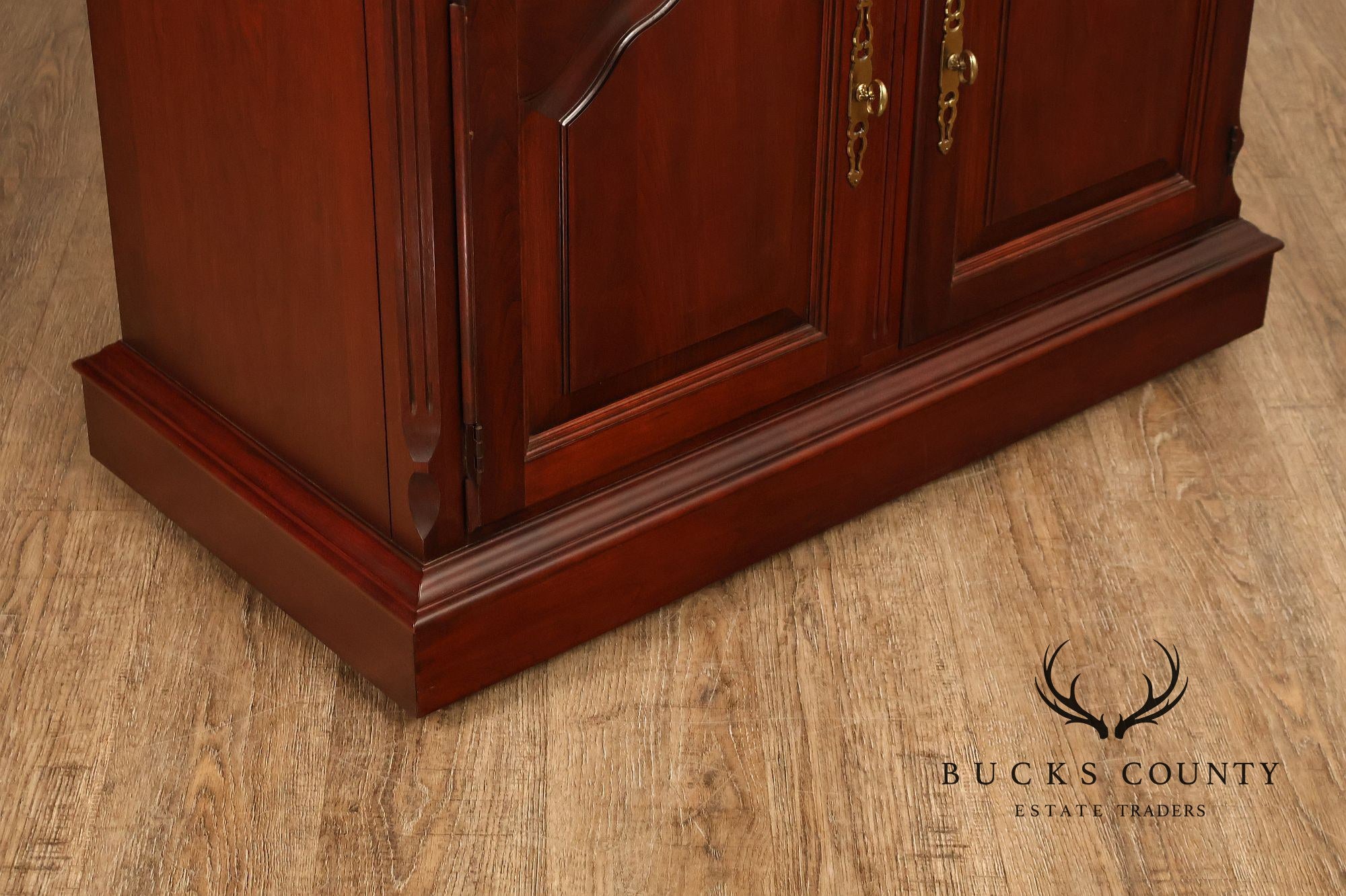 Pennsylvania House Traditional Cherry Flip Top Server