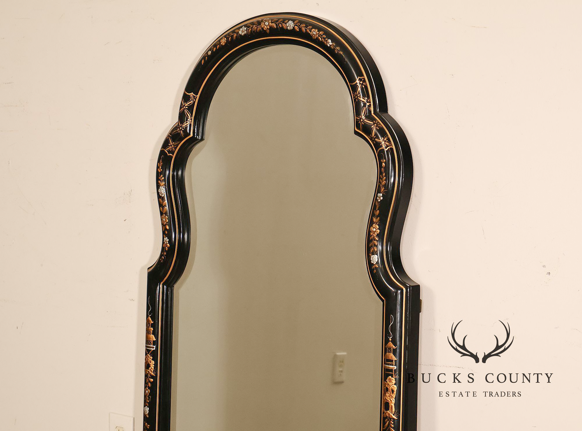 Henredon Chinoiserie Style Keyhole Wall Mirror
