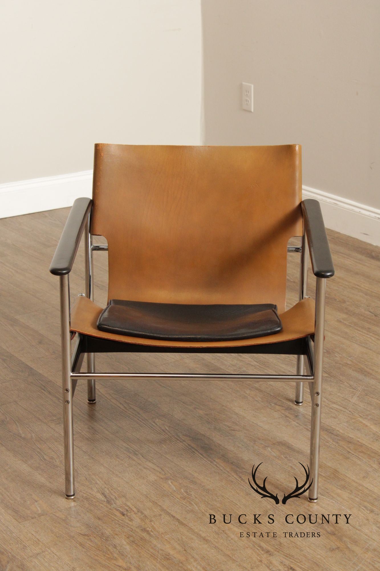 Knoll Mid Century Modern Pair of Leather and Chrome '657' Armchairs