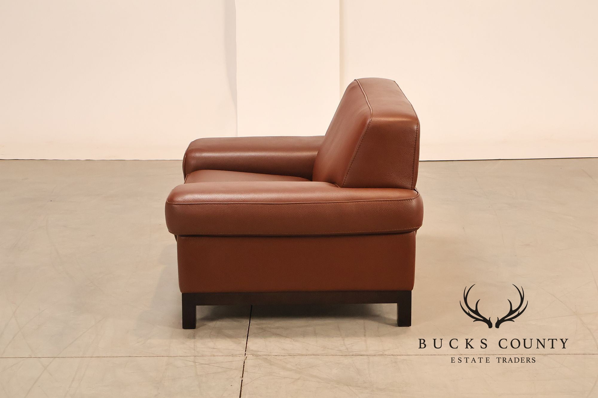 Formenti Pair of Italian Leather Lounge Chairs