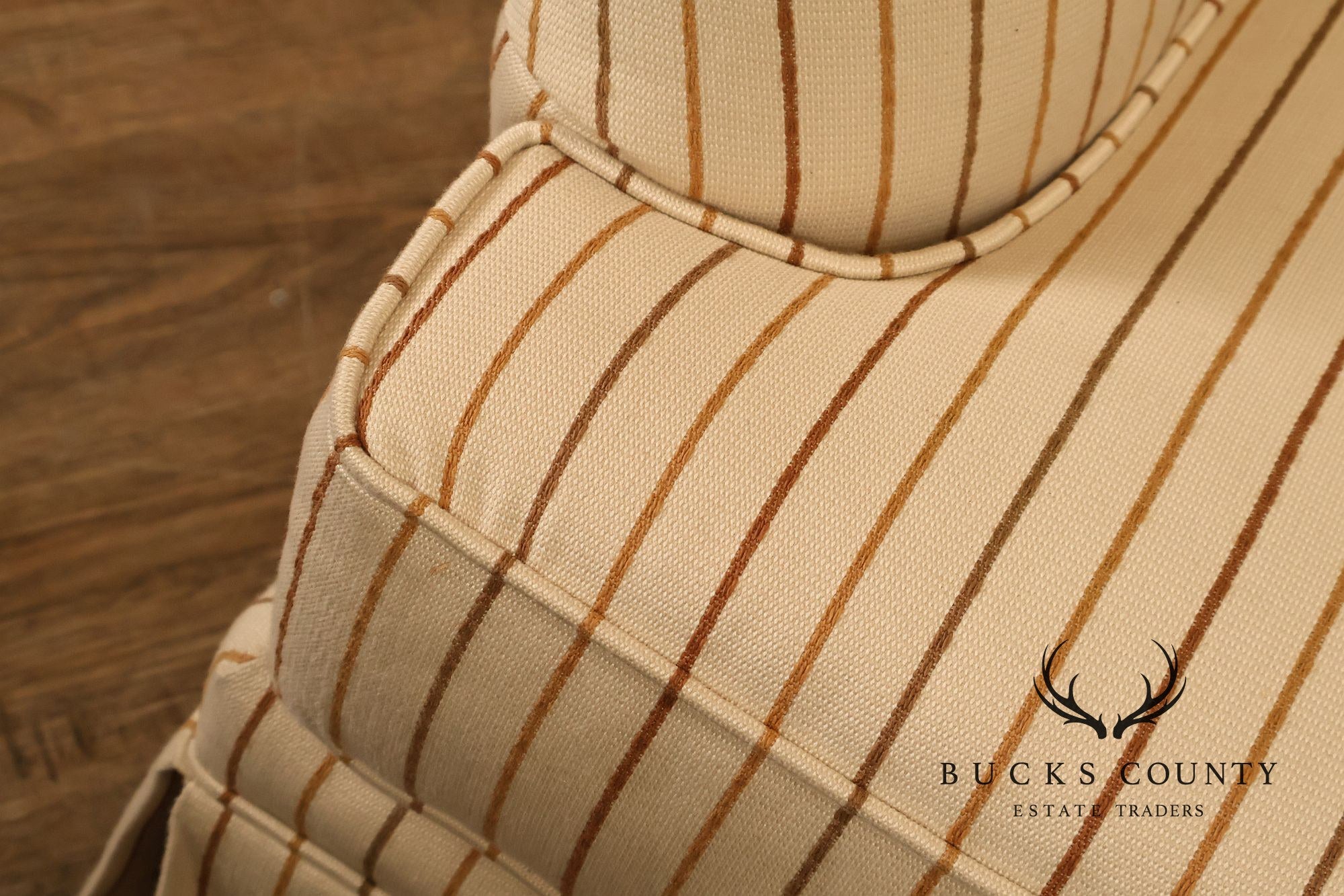 Harden Traditional Pair of Swivel Club Chairs