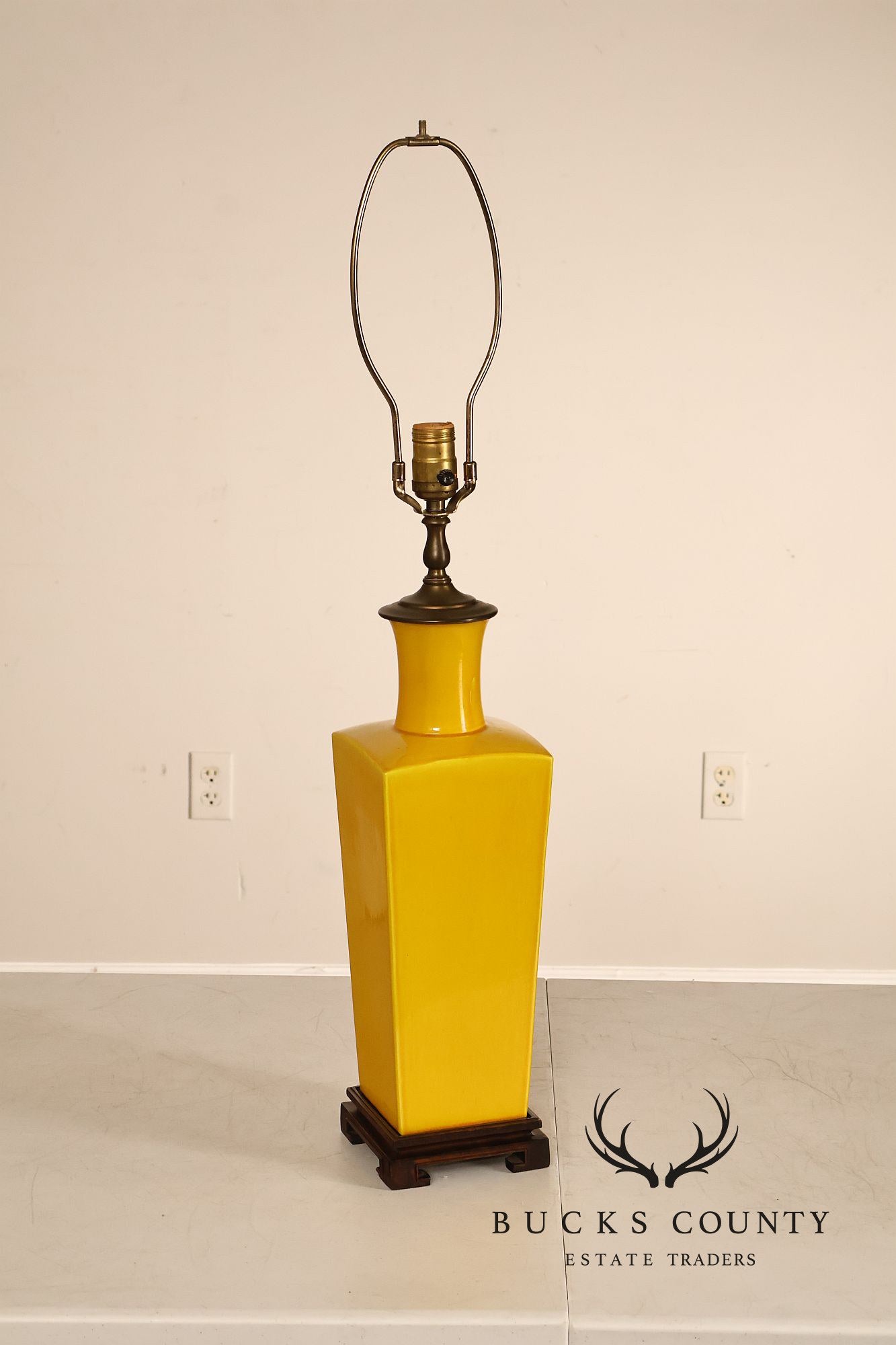 Mid Century Modern Yellow Glazed Ceramic Table Lamp