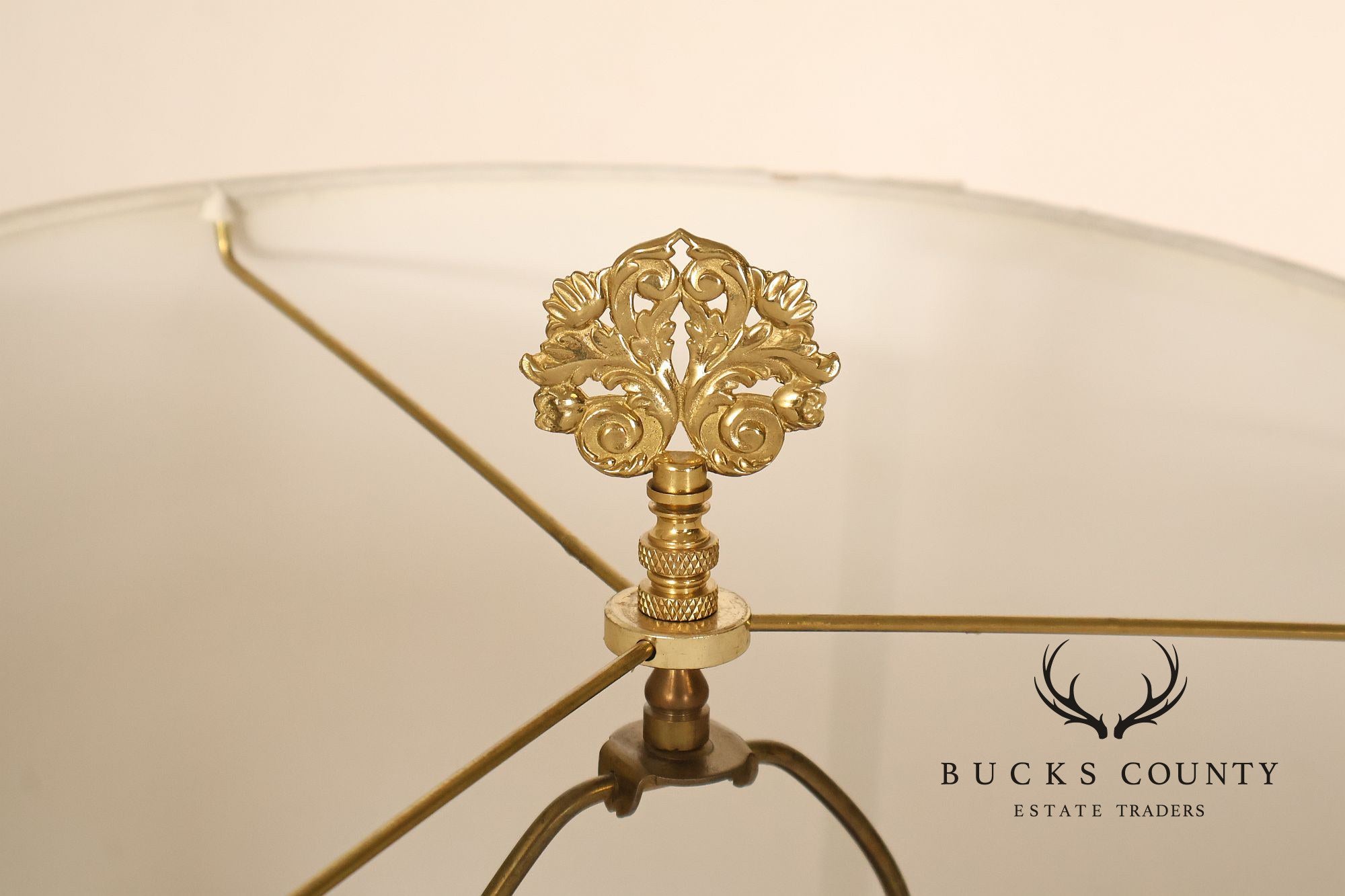 Castilian Brass Swan Motif Table Lamp with Glass Body