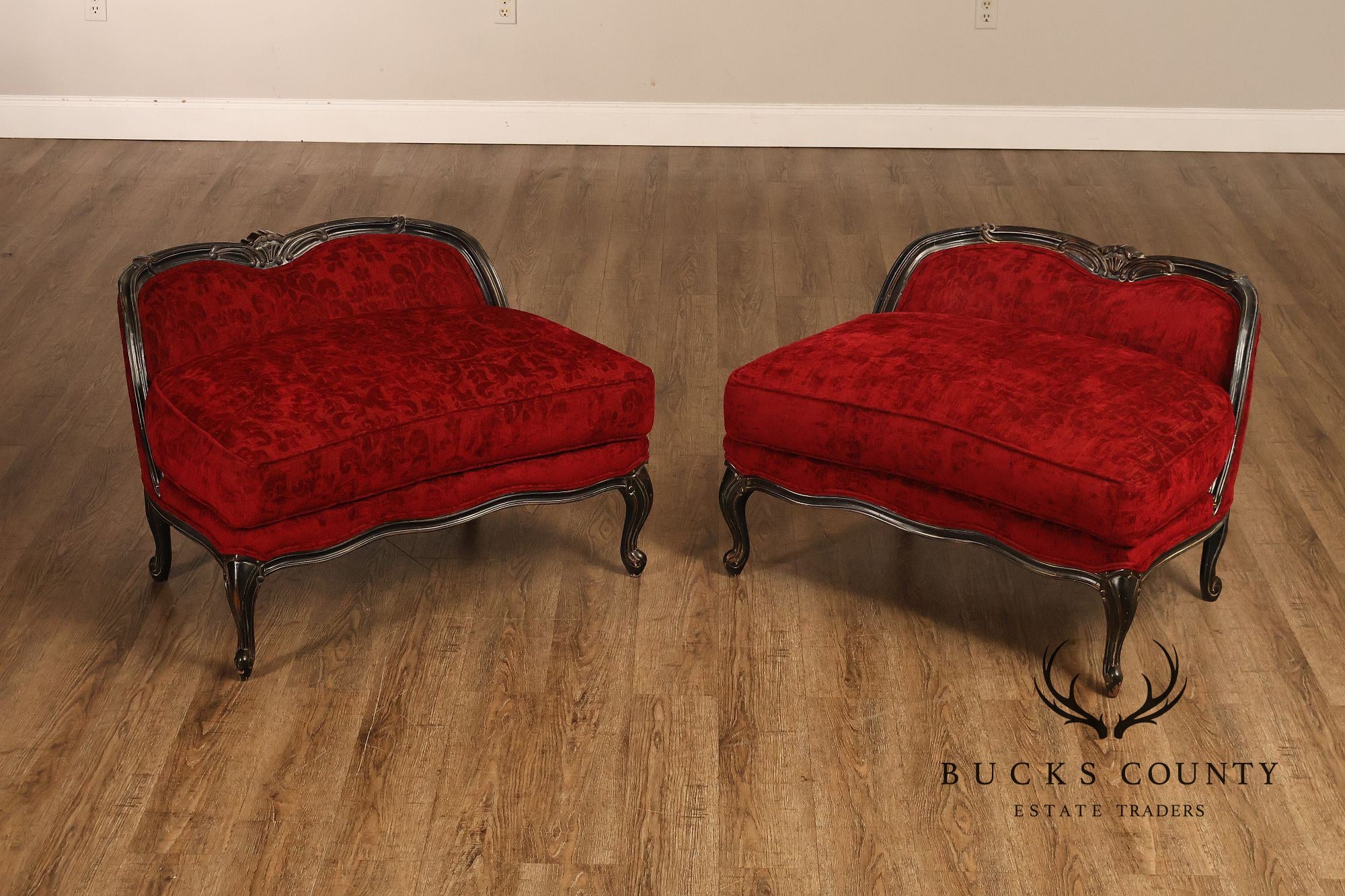 Henredon Louis XV Style Pair Of Red Upholstered Bergère Lounge Chairs