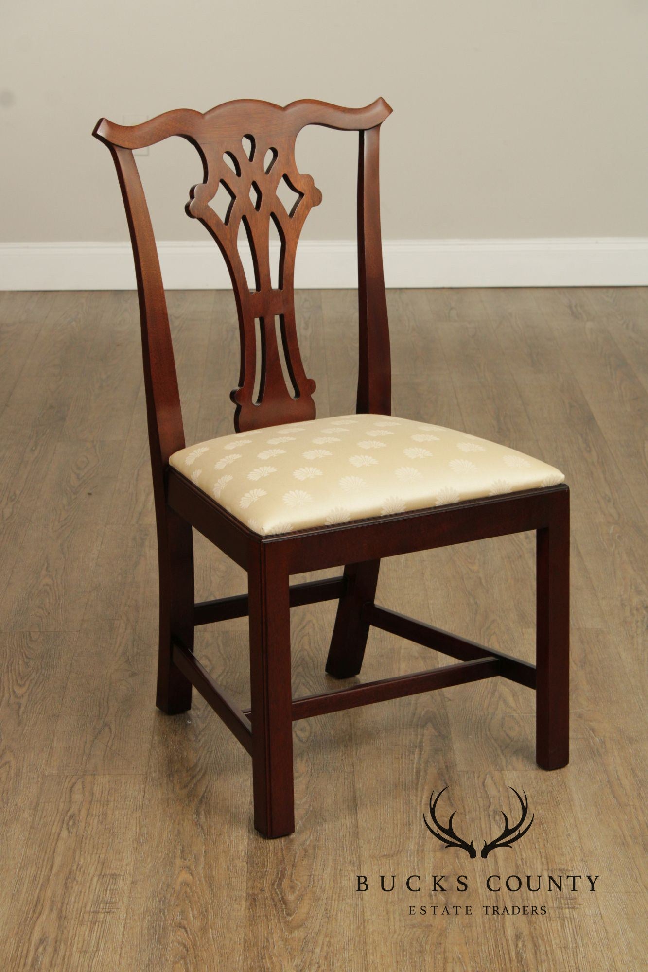 Kindel Chippendale Style Set of Eight Mahogany Dining Chairs