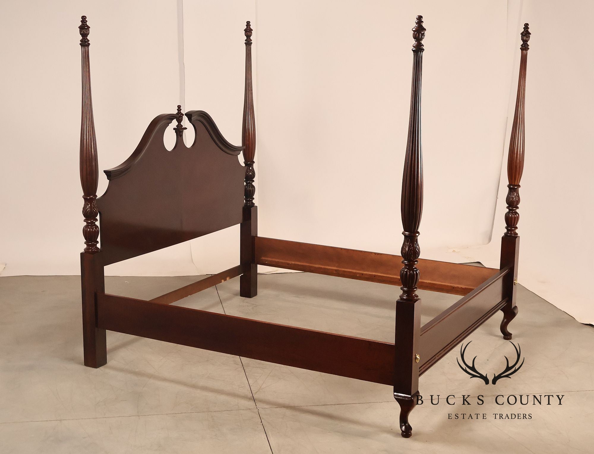 Thomasville Collectors Cherry Chippendale Style King Poster Bed