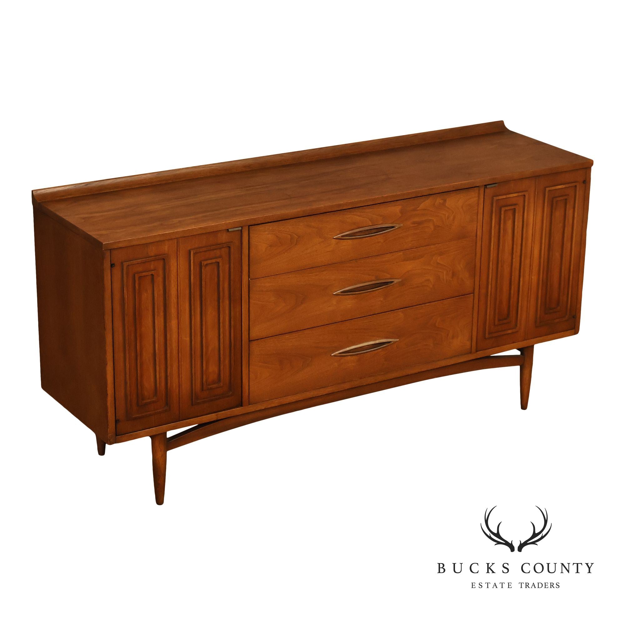 Broyhill 'Sculptra' Mid Century Modern Walnut Sideboard