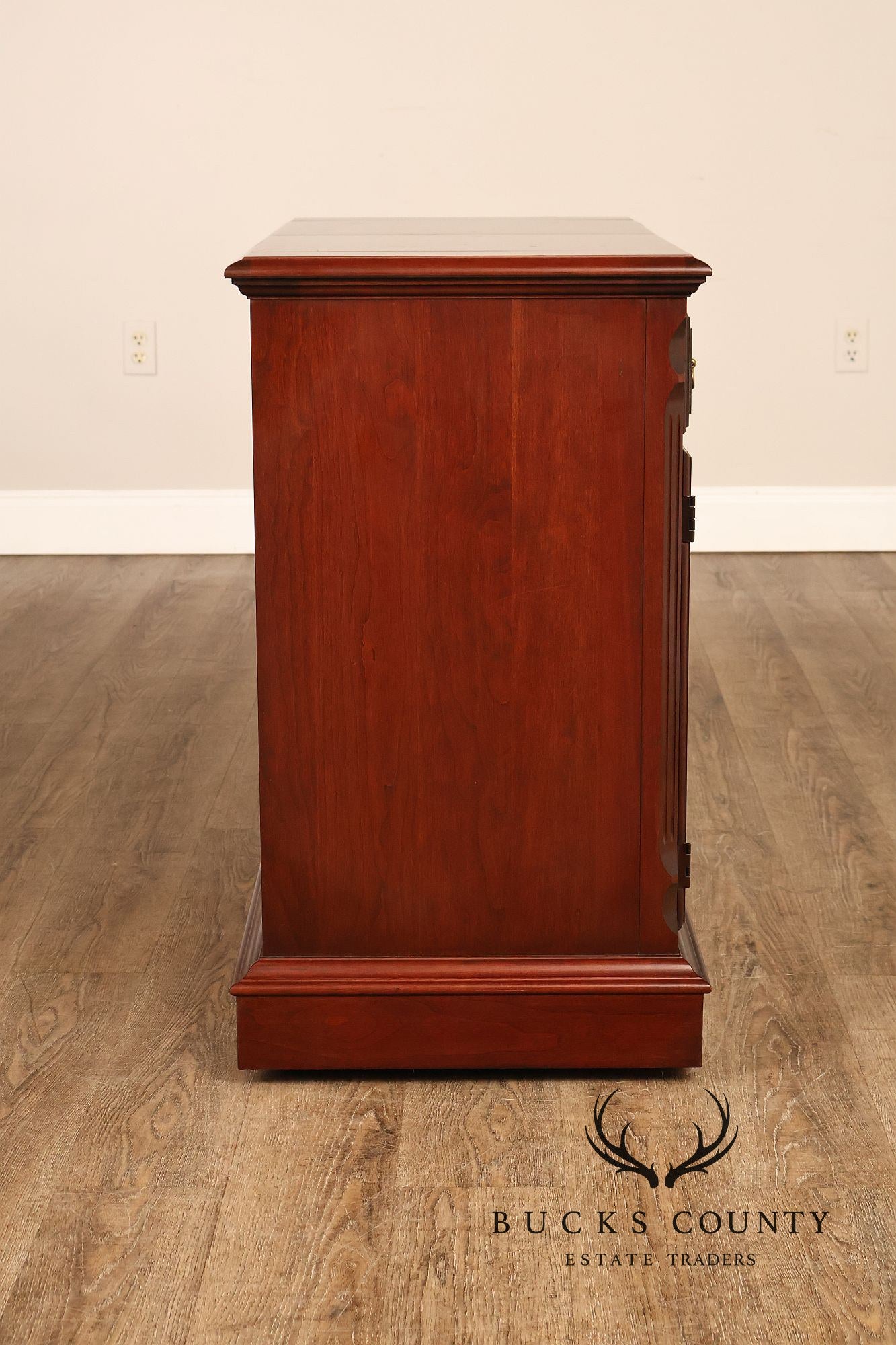 Pennsylvania House Traditional Cherry Flip Top Server