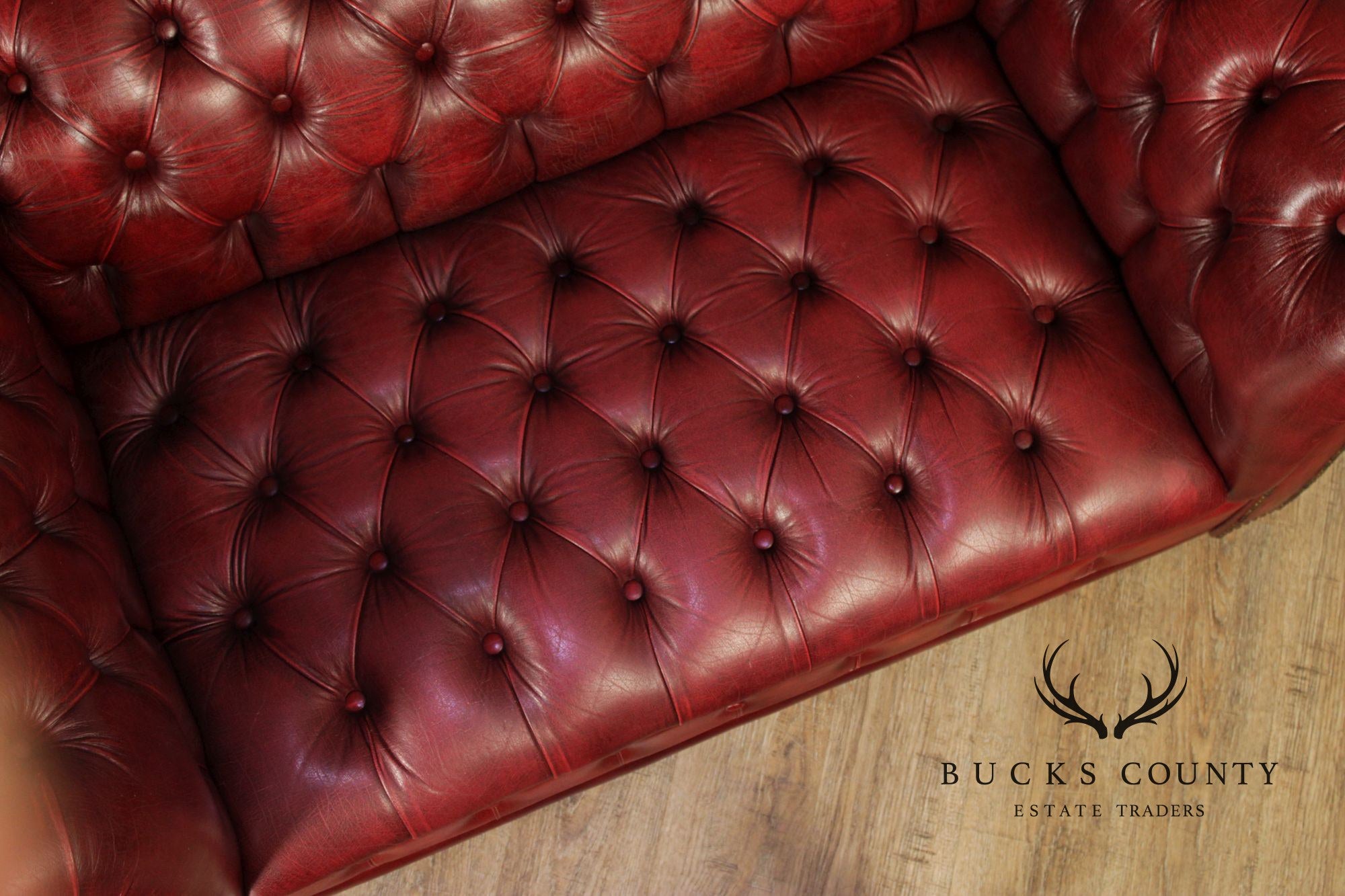 English Traditional Style Tufted Leather Chesterfield Loveseat