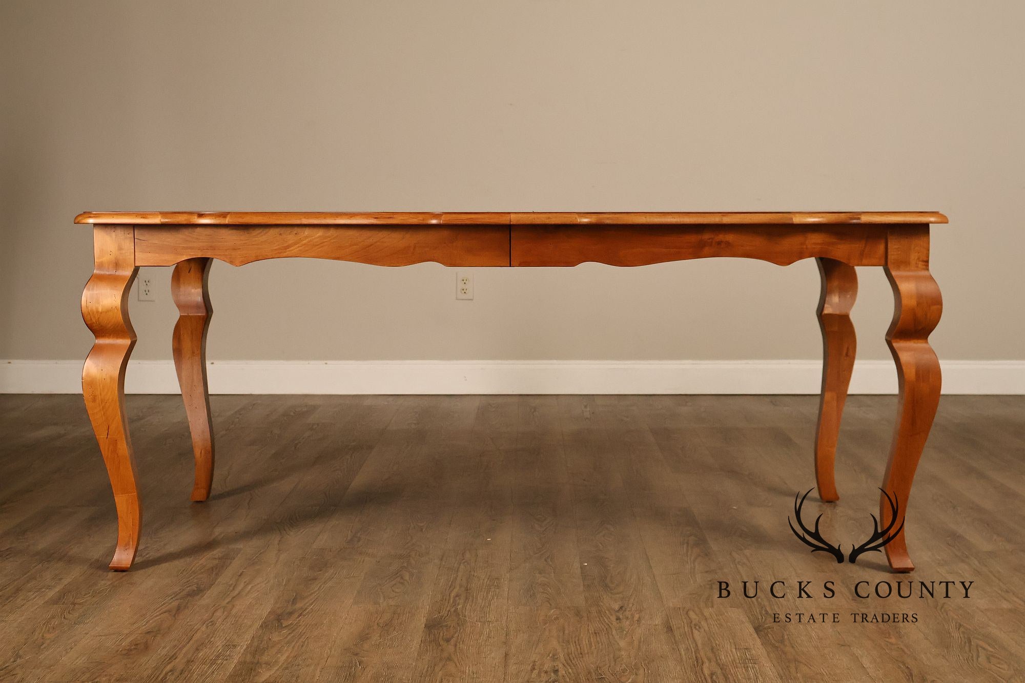 Ethan Allen 'Legacy' French Country Style Expandable Dining Table