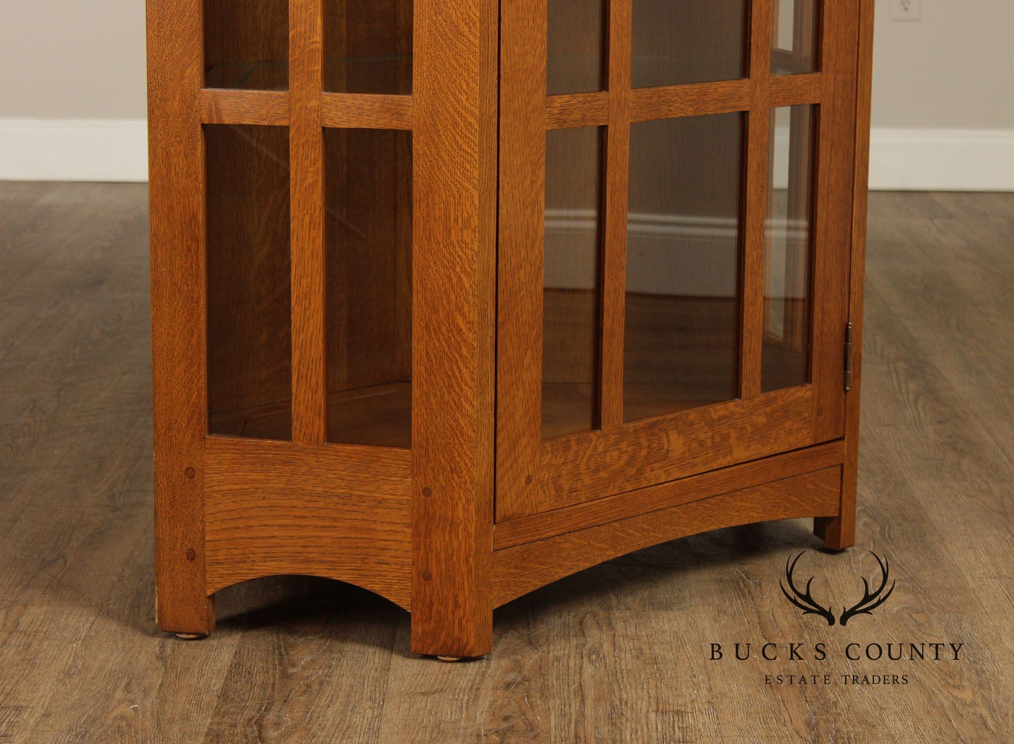 Stickley Mission Collection Oak Corner Curio Cabinet