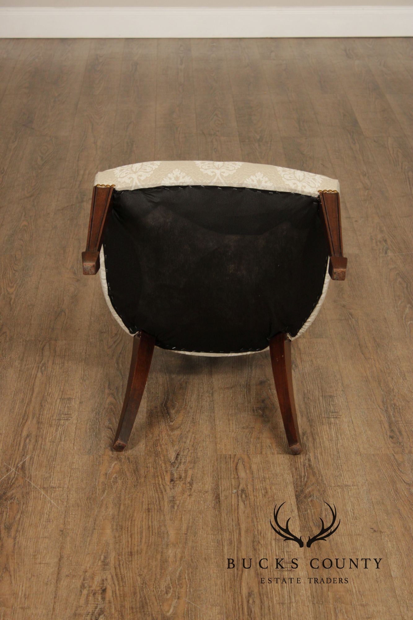 Hepplewhite Style Custom Quality Set Of Eight Carved Shield Back Dining Chairs