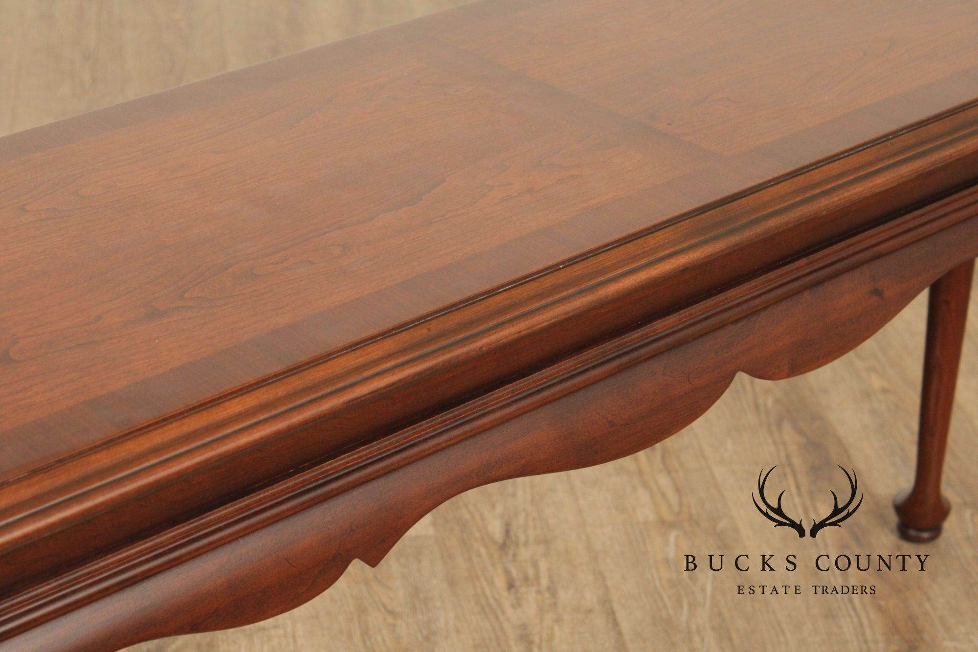 Ethan Allen Queen Anne Style Cherry Console Table